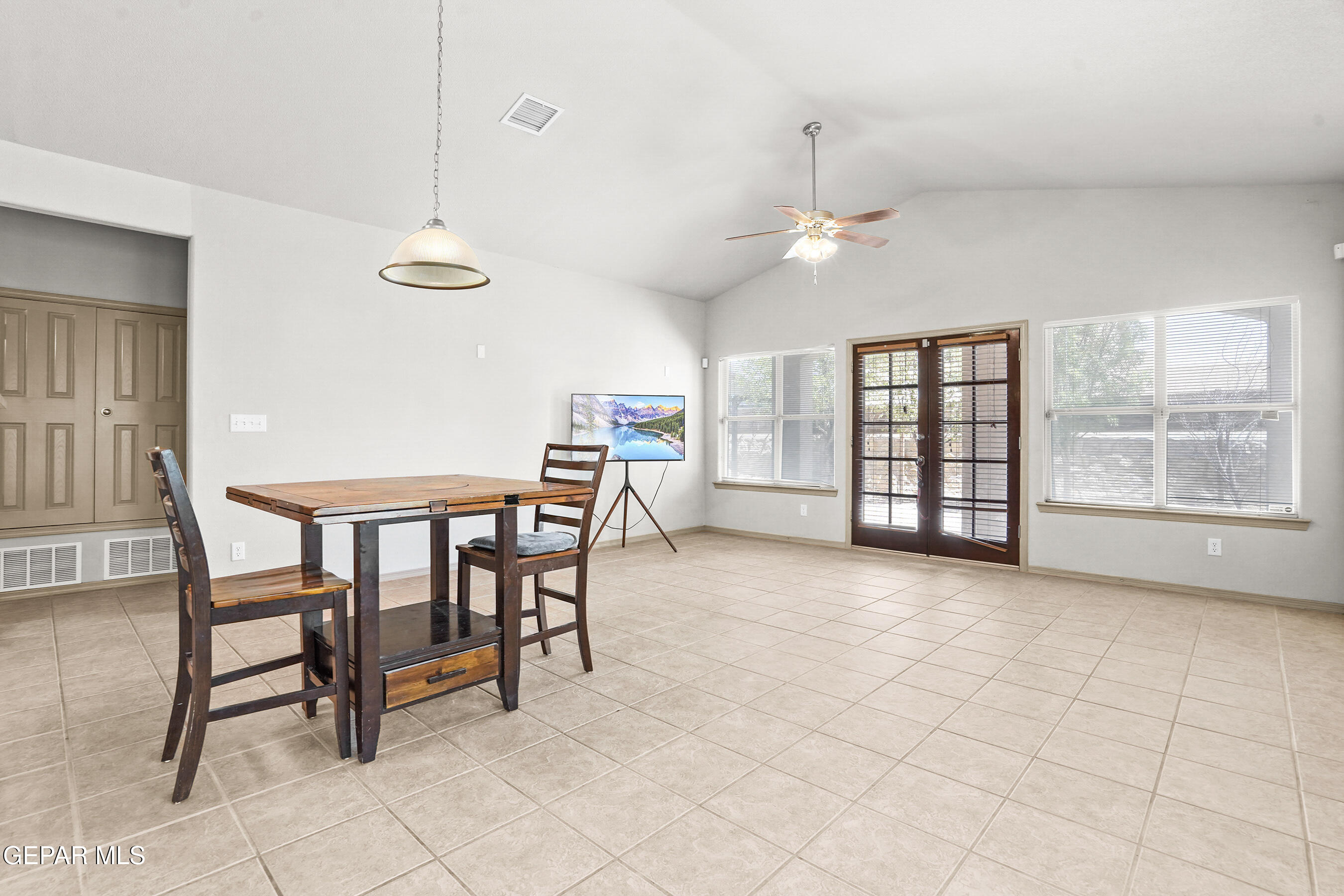 5480 IGNACIO FRIAS Drive