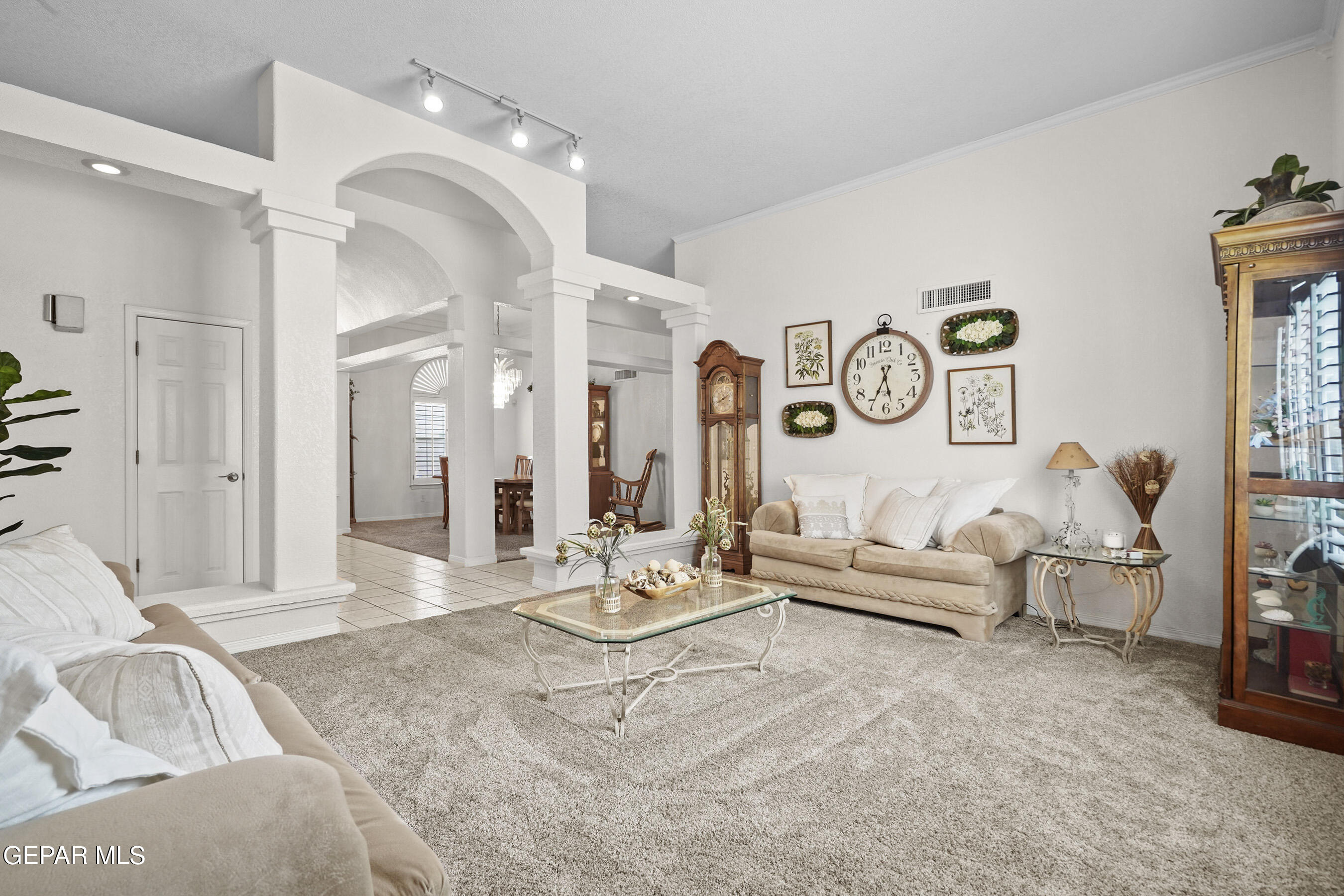 6248 LOS BANCOS Drive