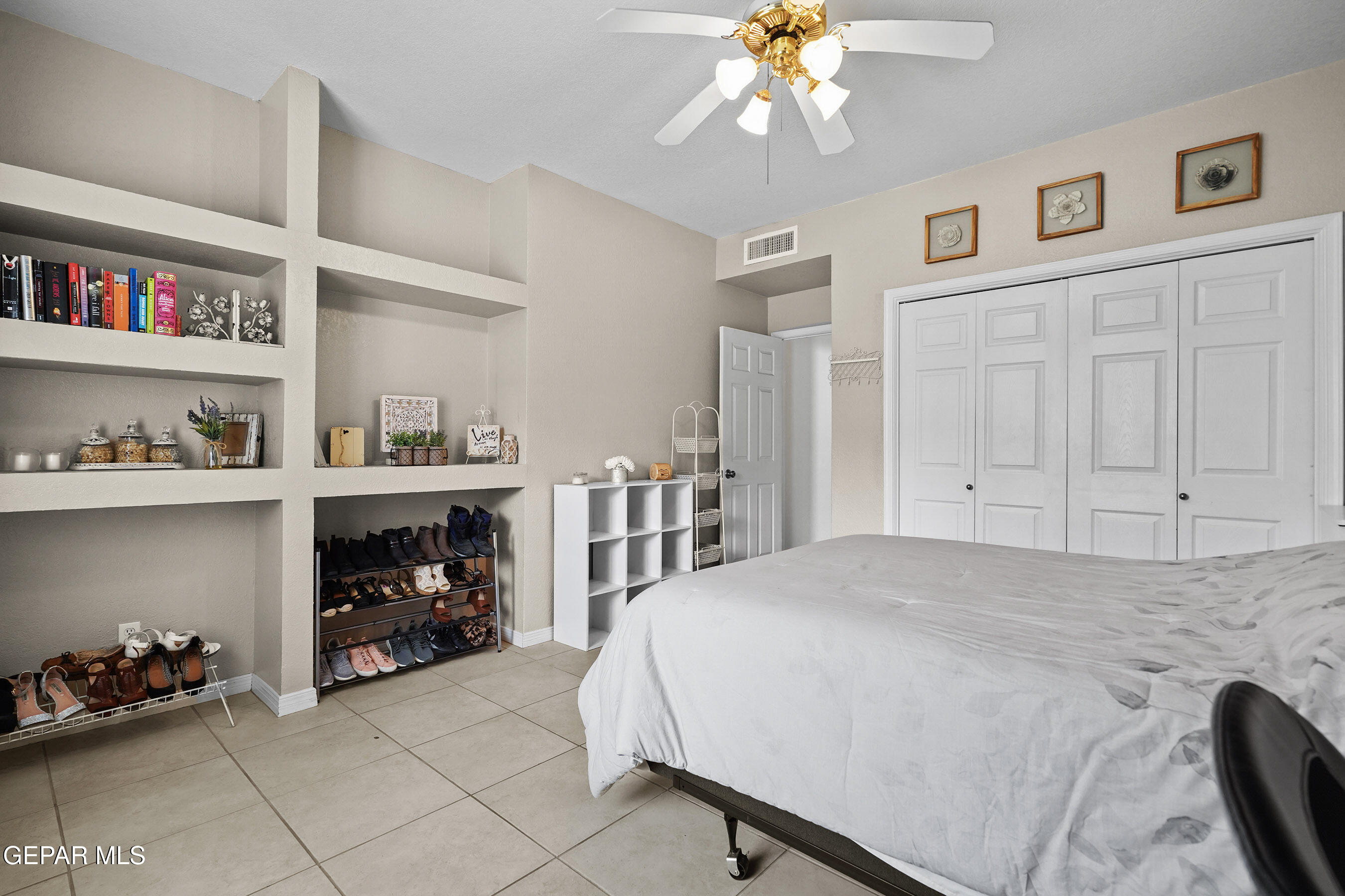 6248 LOS BANCOS Drive