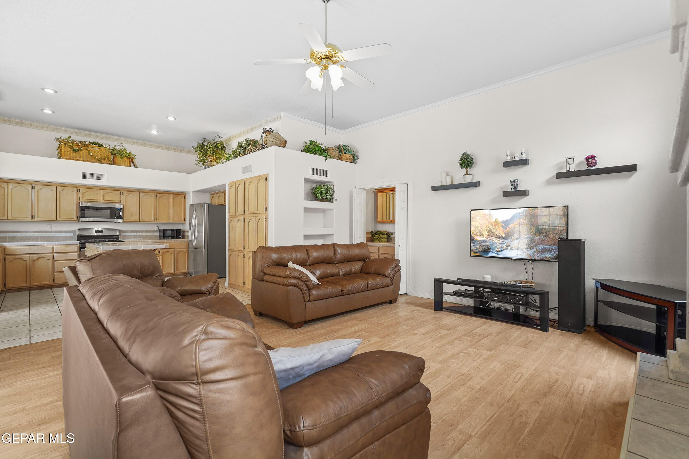6248 LOS BANCOS Drive