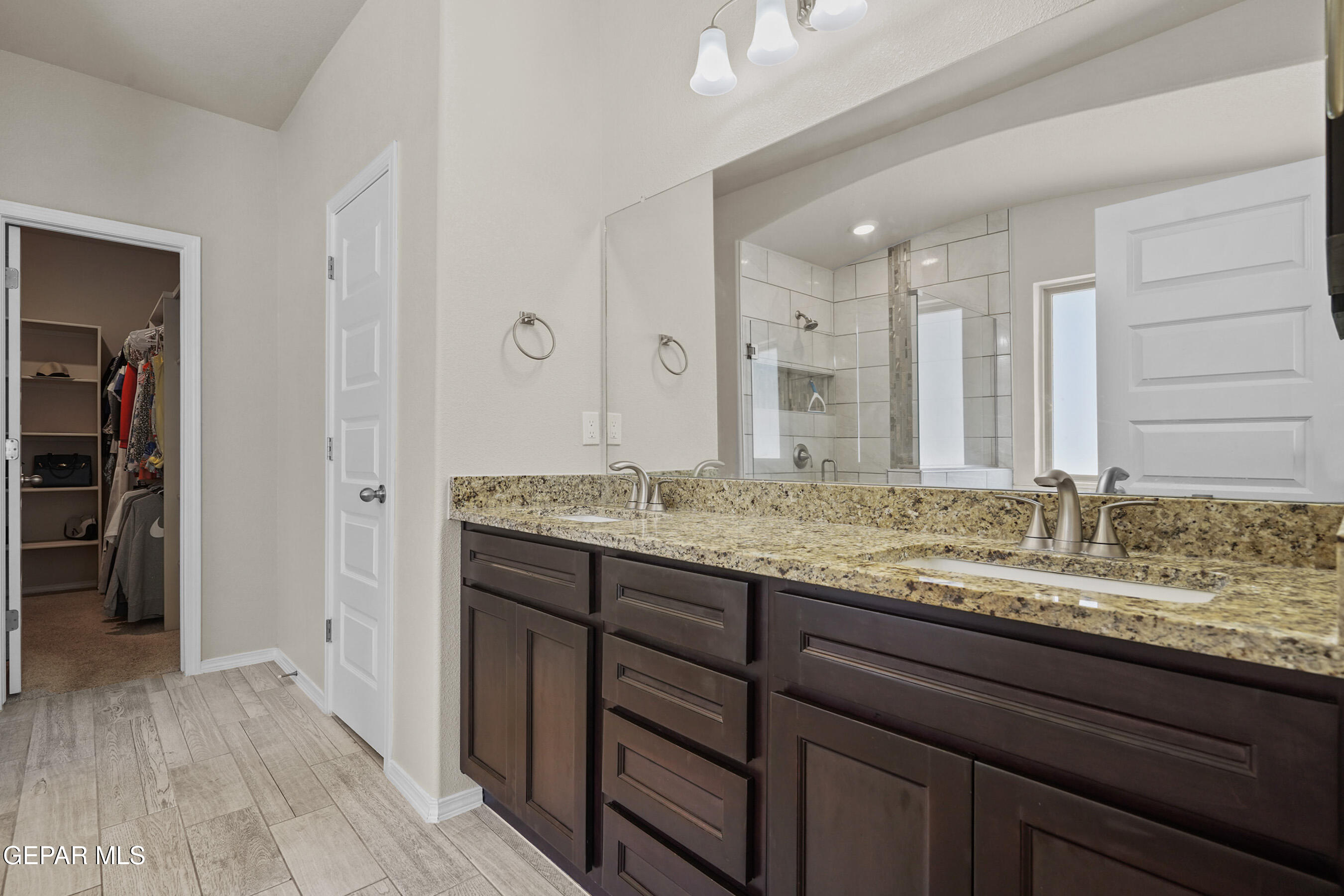 7325 EAGLE VISTA Drive