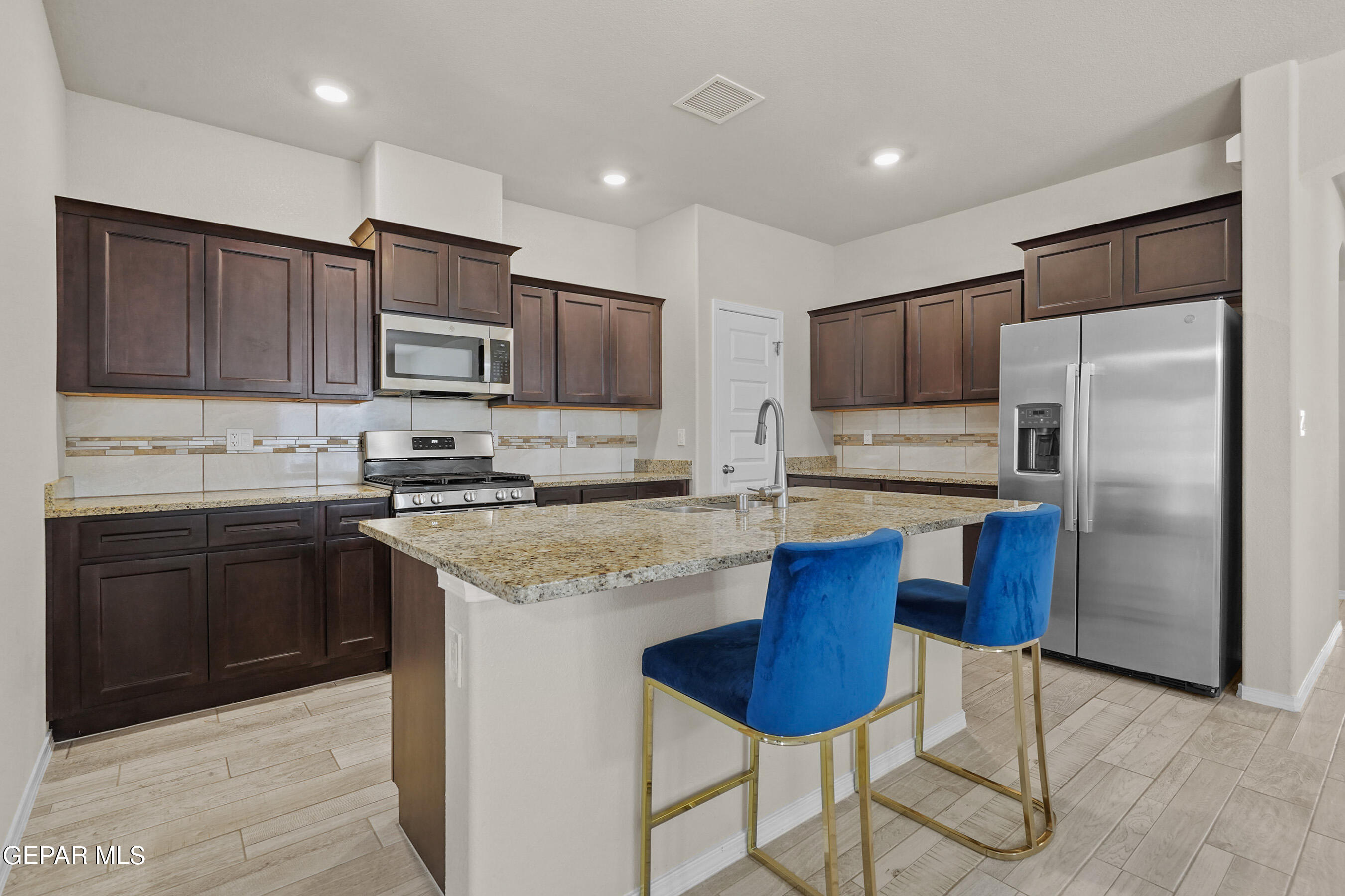 7325 EAGLE VISTA Drive