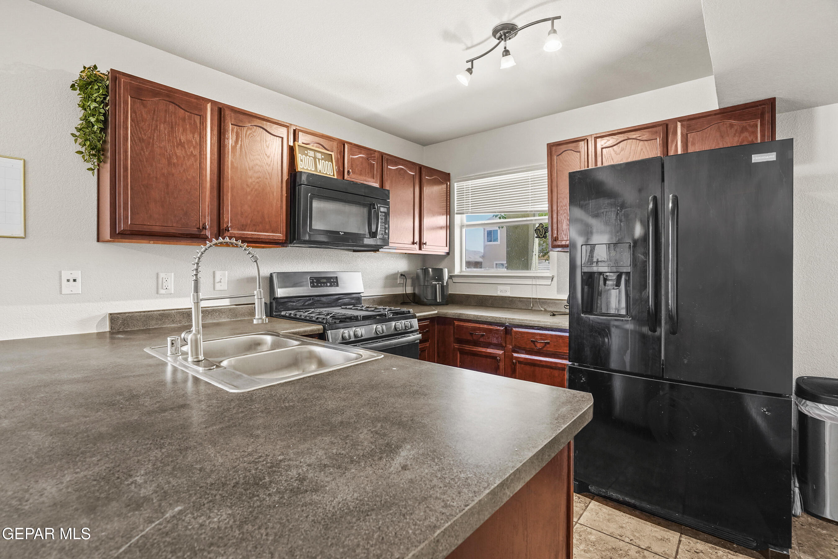 12020 COPPER POINT Place