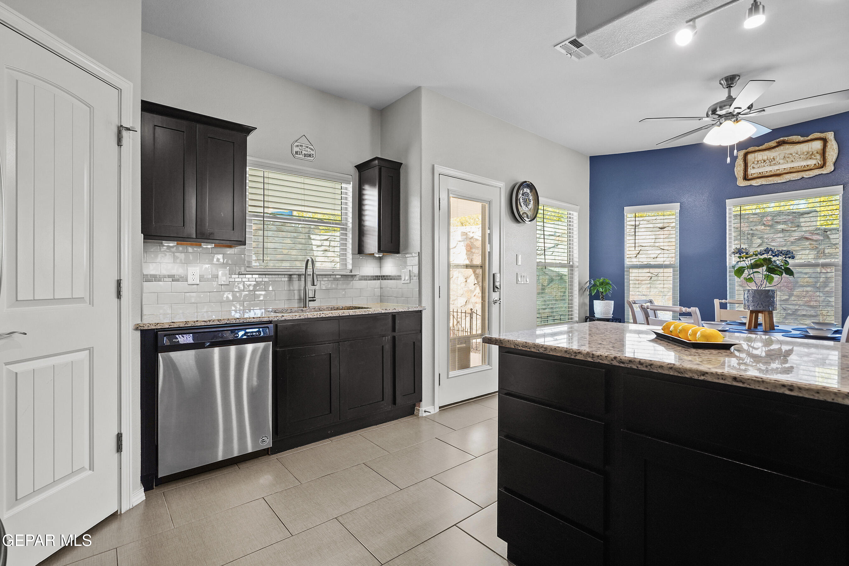 13589 Lancashire Street