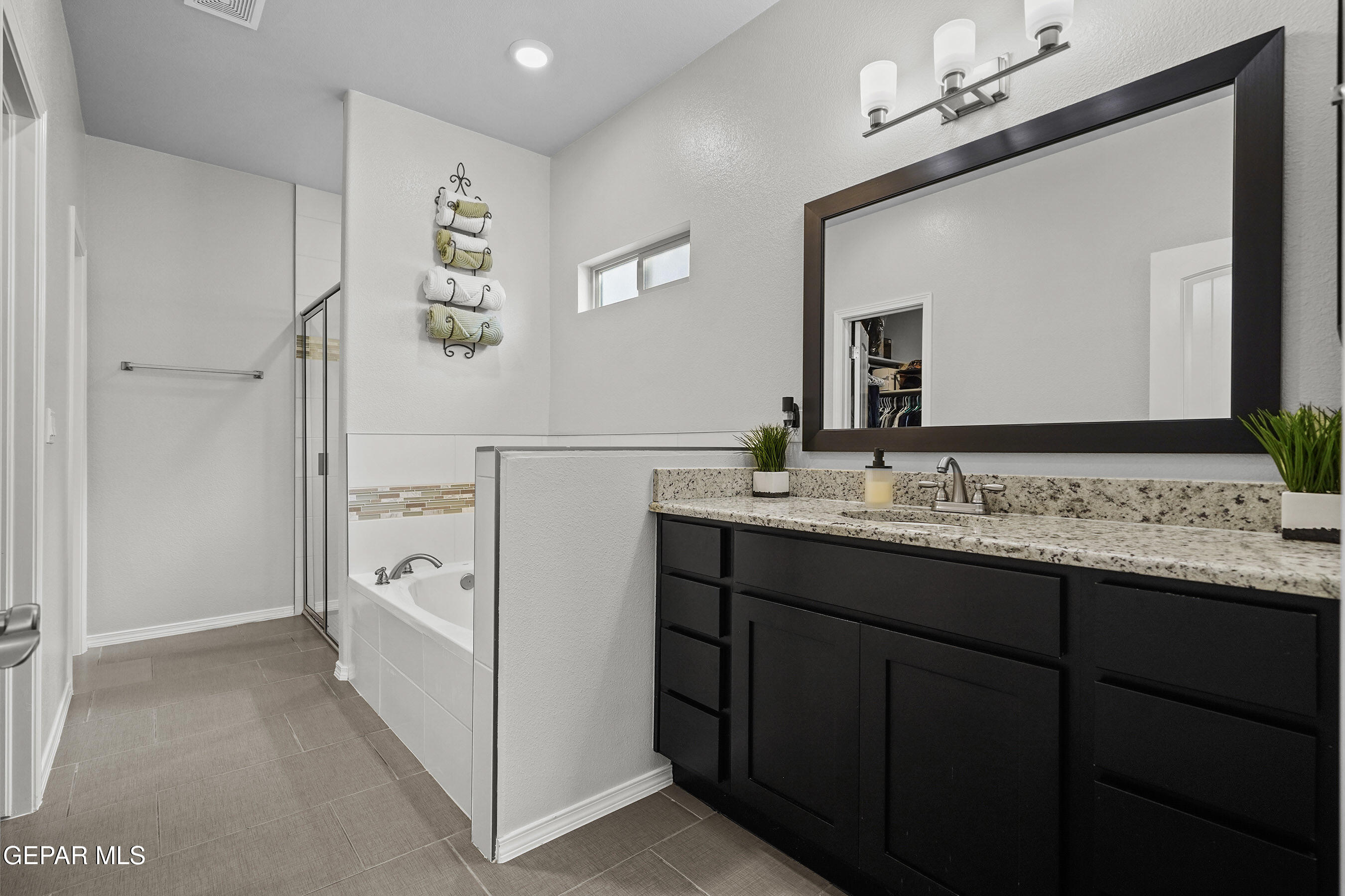 13589 Lancashire Street