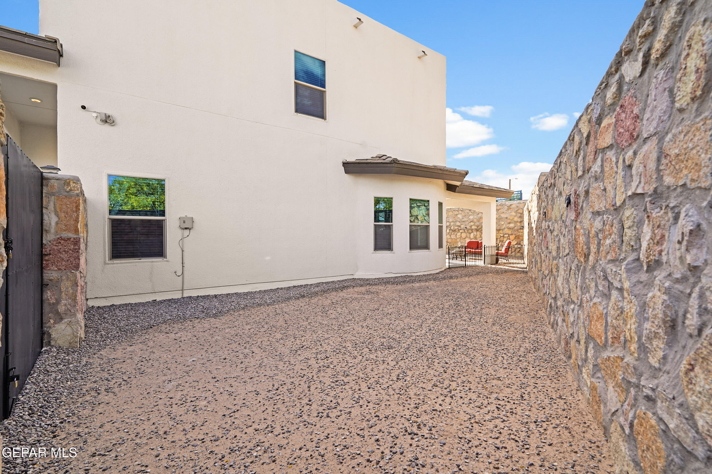 13589 Lancashire Street