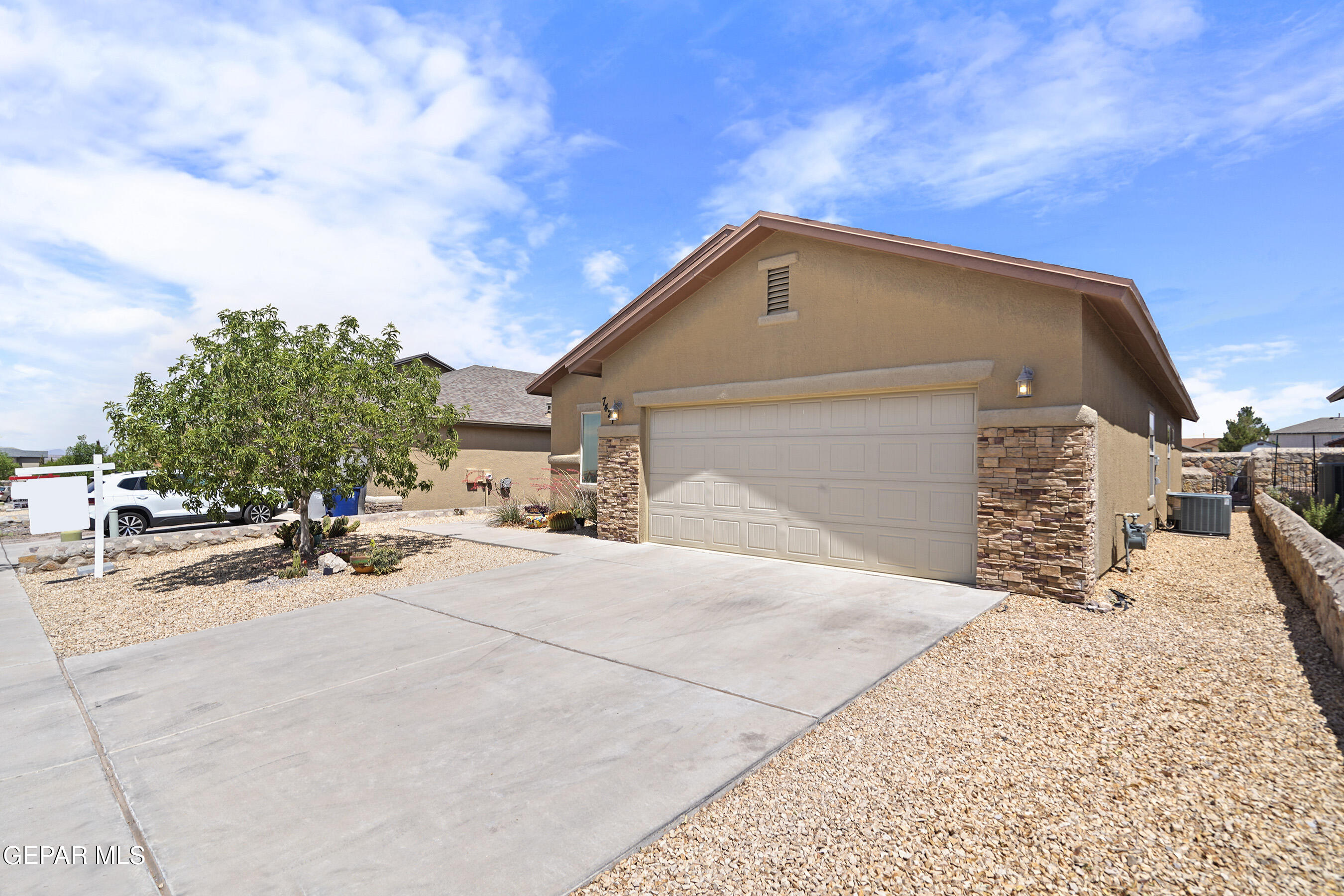 7421 DEWBERRY Drive