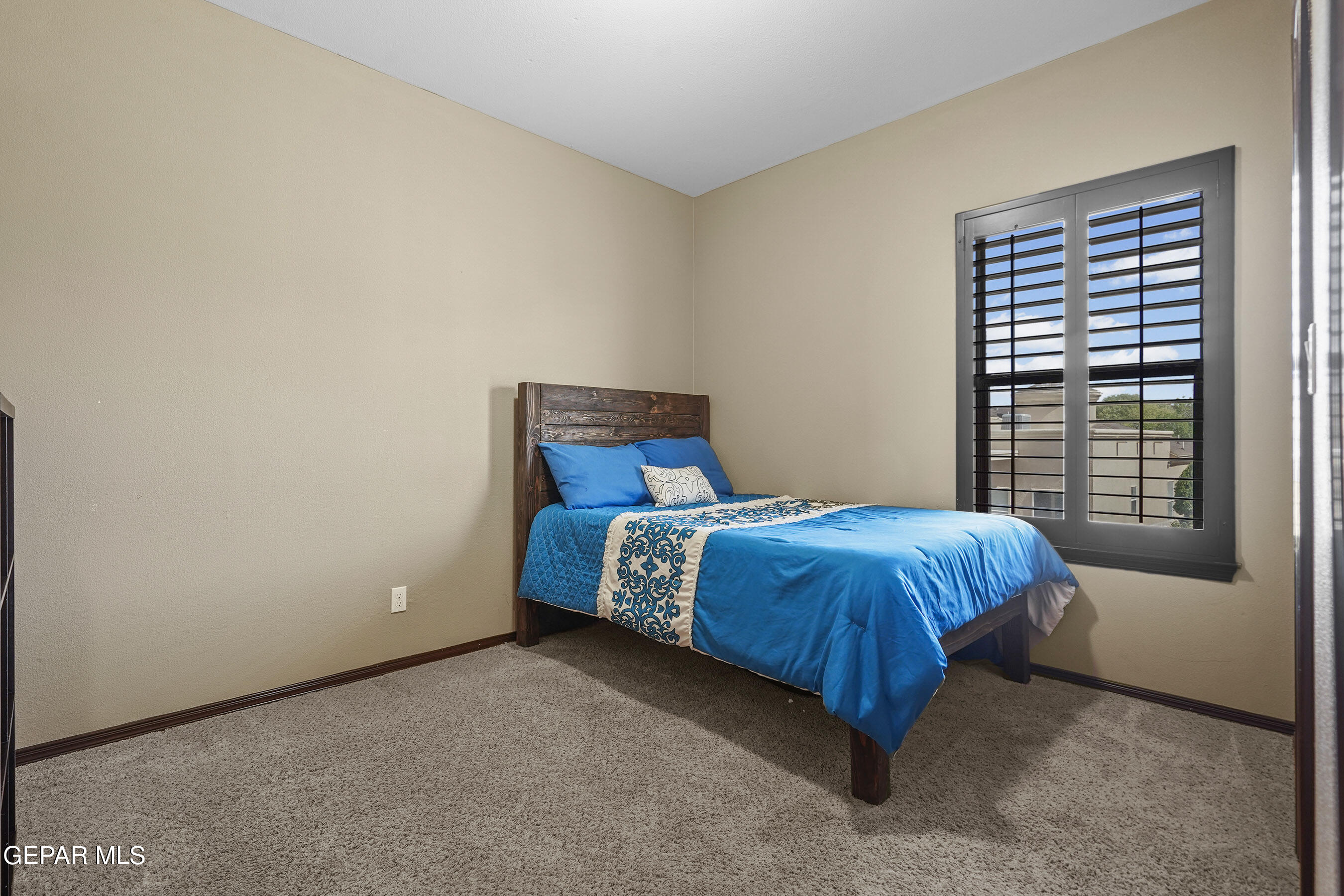 5353 JOSE DURAN Lane