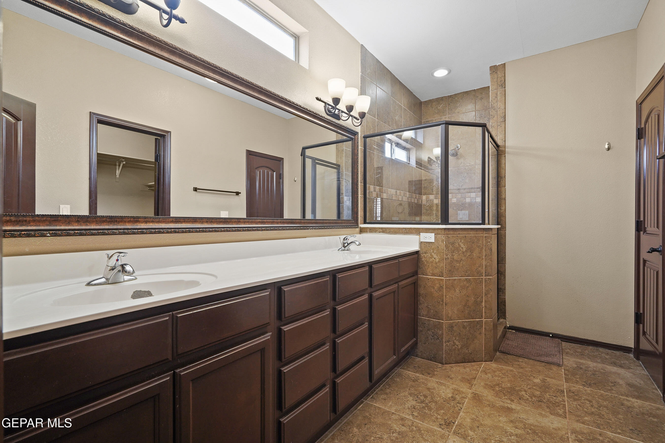 5353 JOSE DURAN Lane