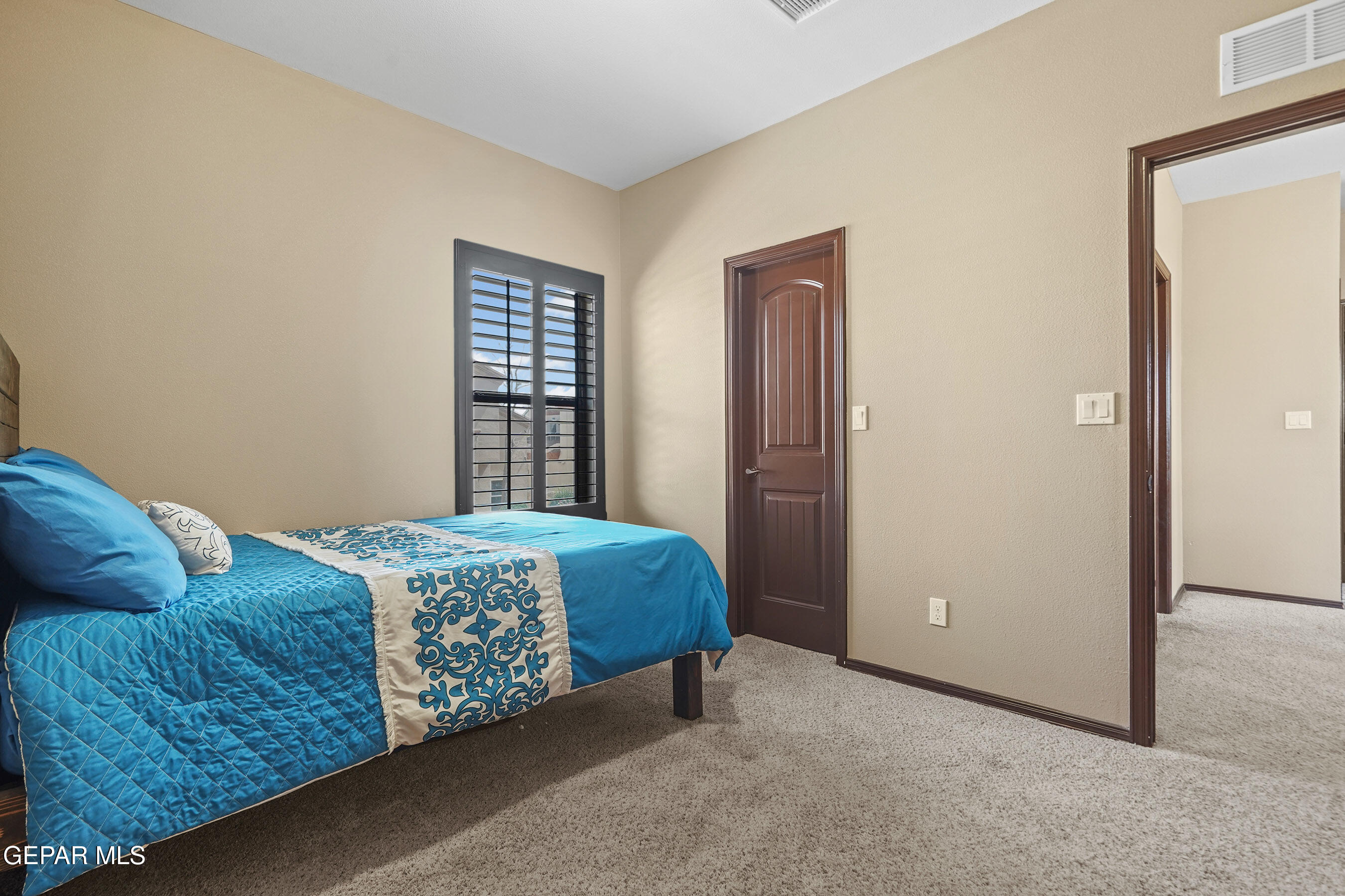 5353 JOSE DURAN Lane
