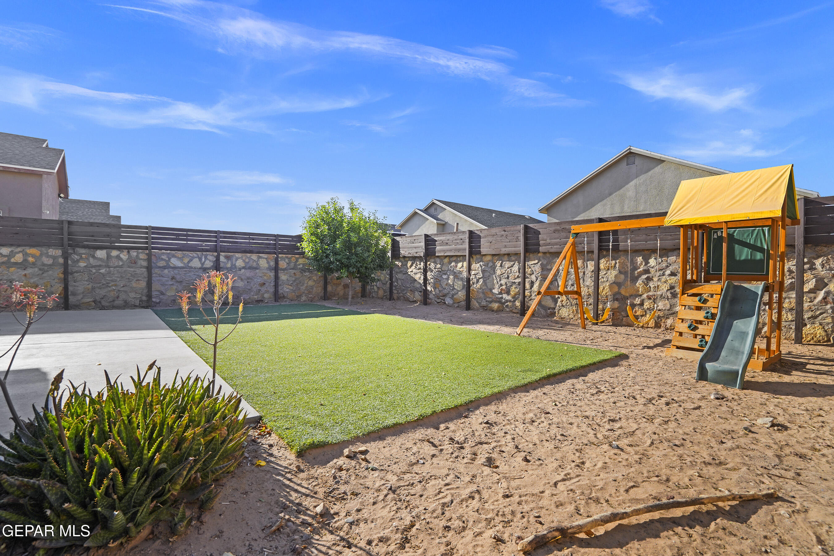 14218 CHARLES POLLOCK Avenue