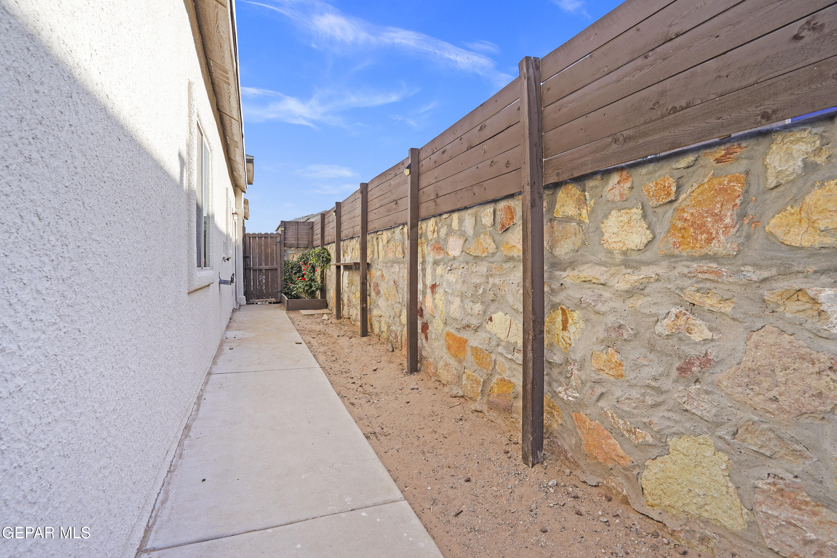 14218 CHARLES POLLOCK Avenue