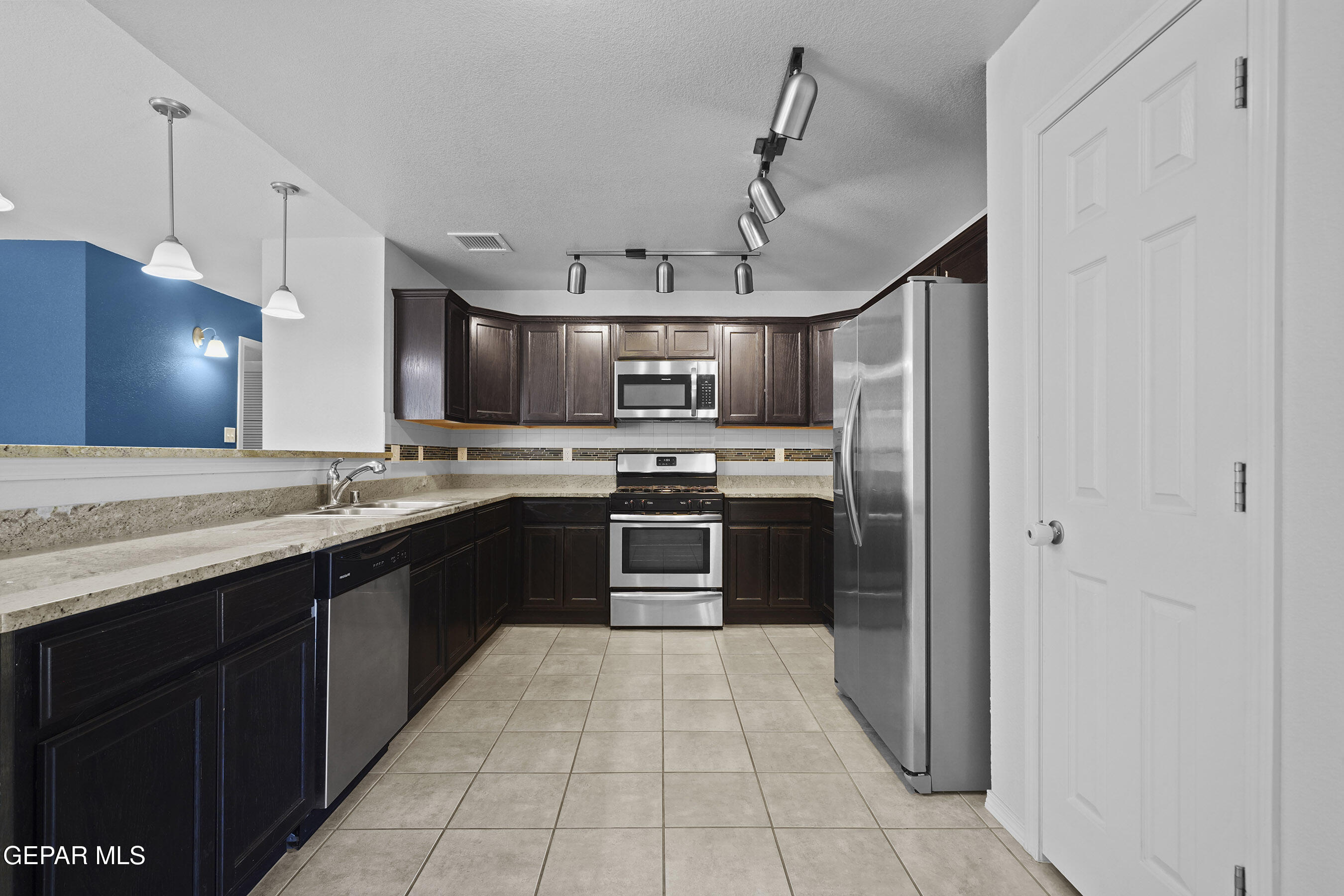 14181 PEYTON EDWARDS Avenue