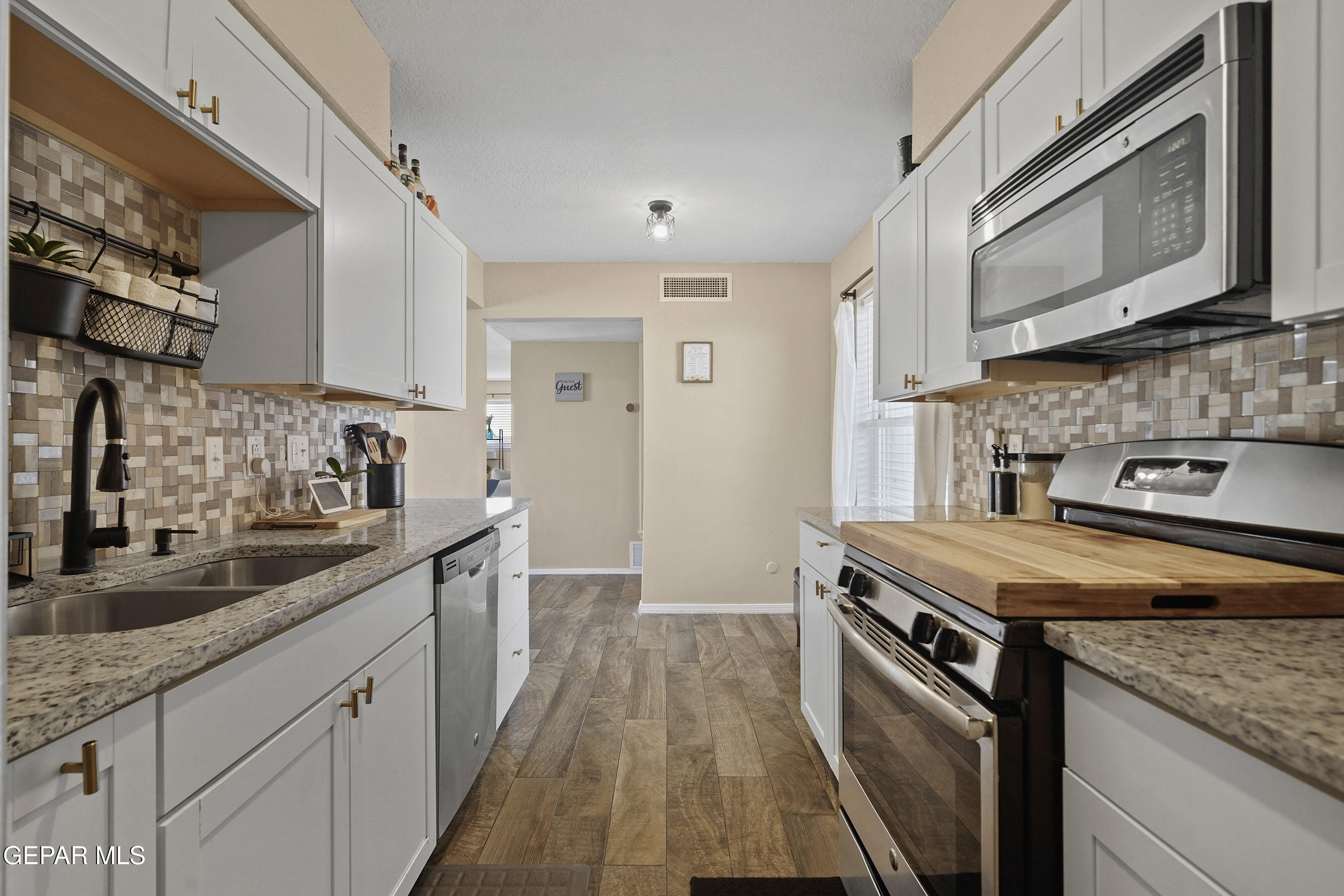 5005 GRECO Court