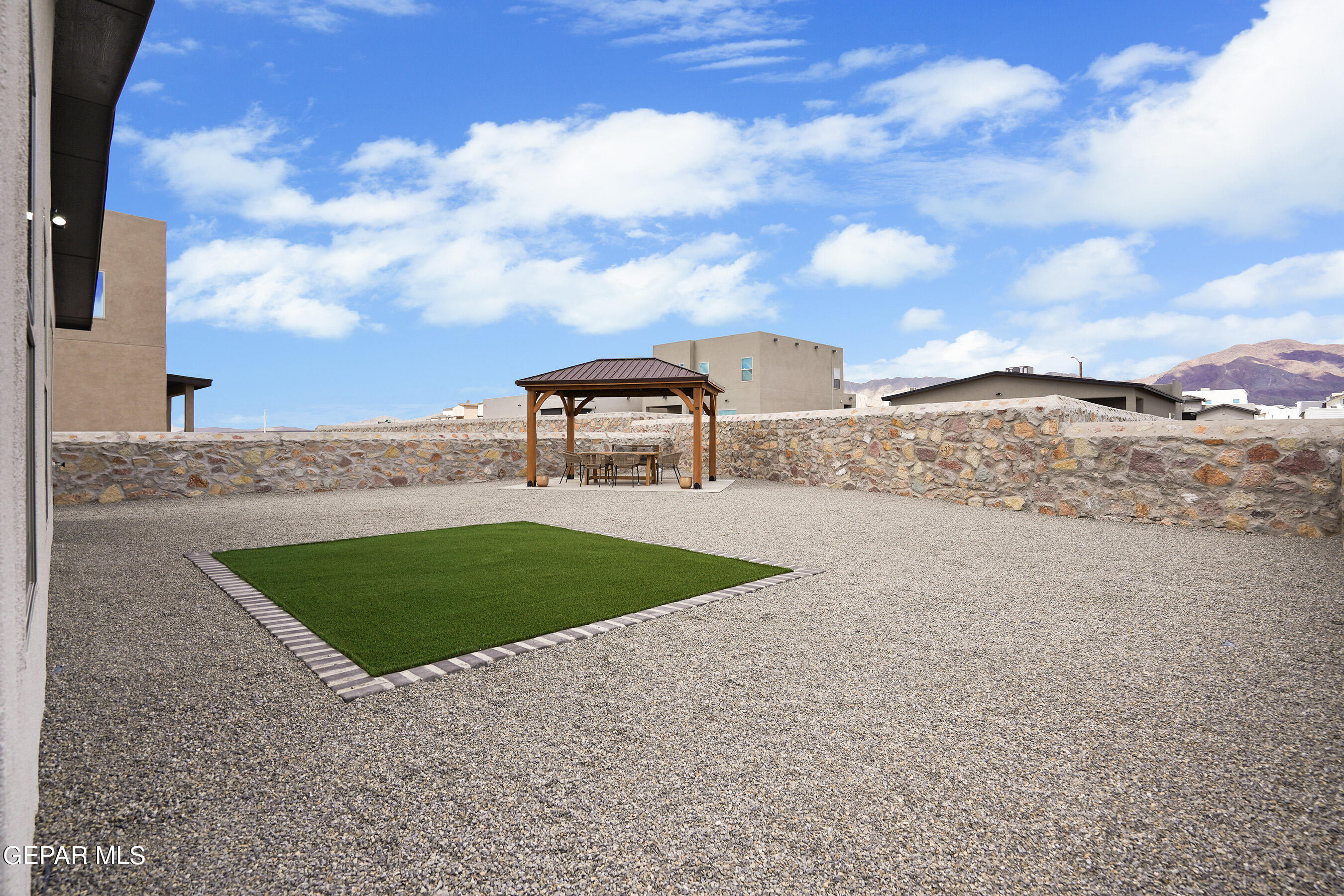 2308 ENCHANTED QUAIL