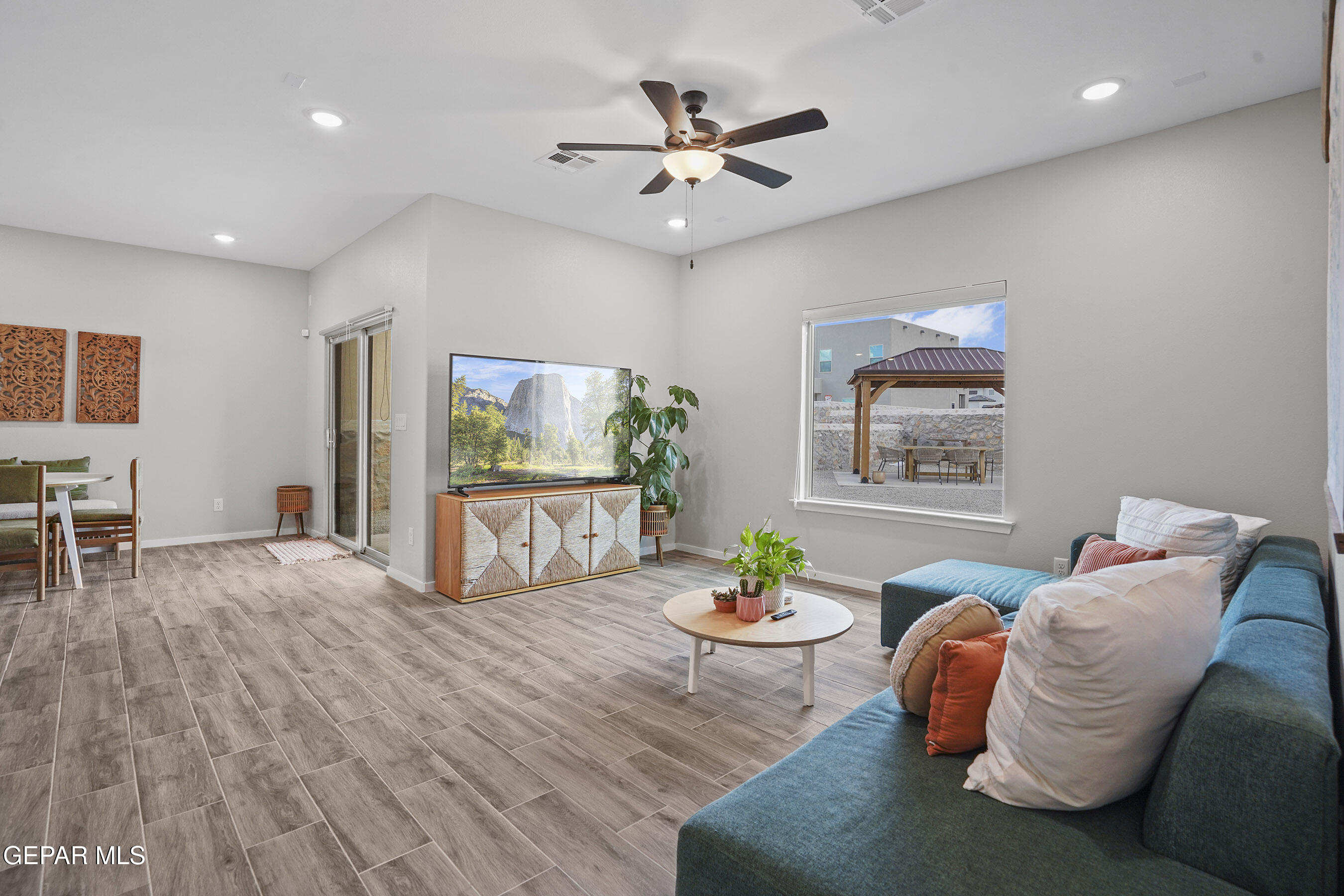 2308 ENCHANTED QUAIL