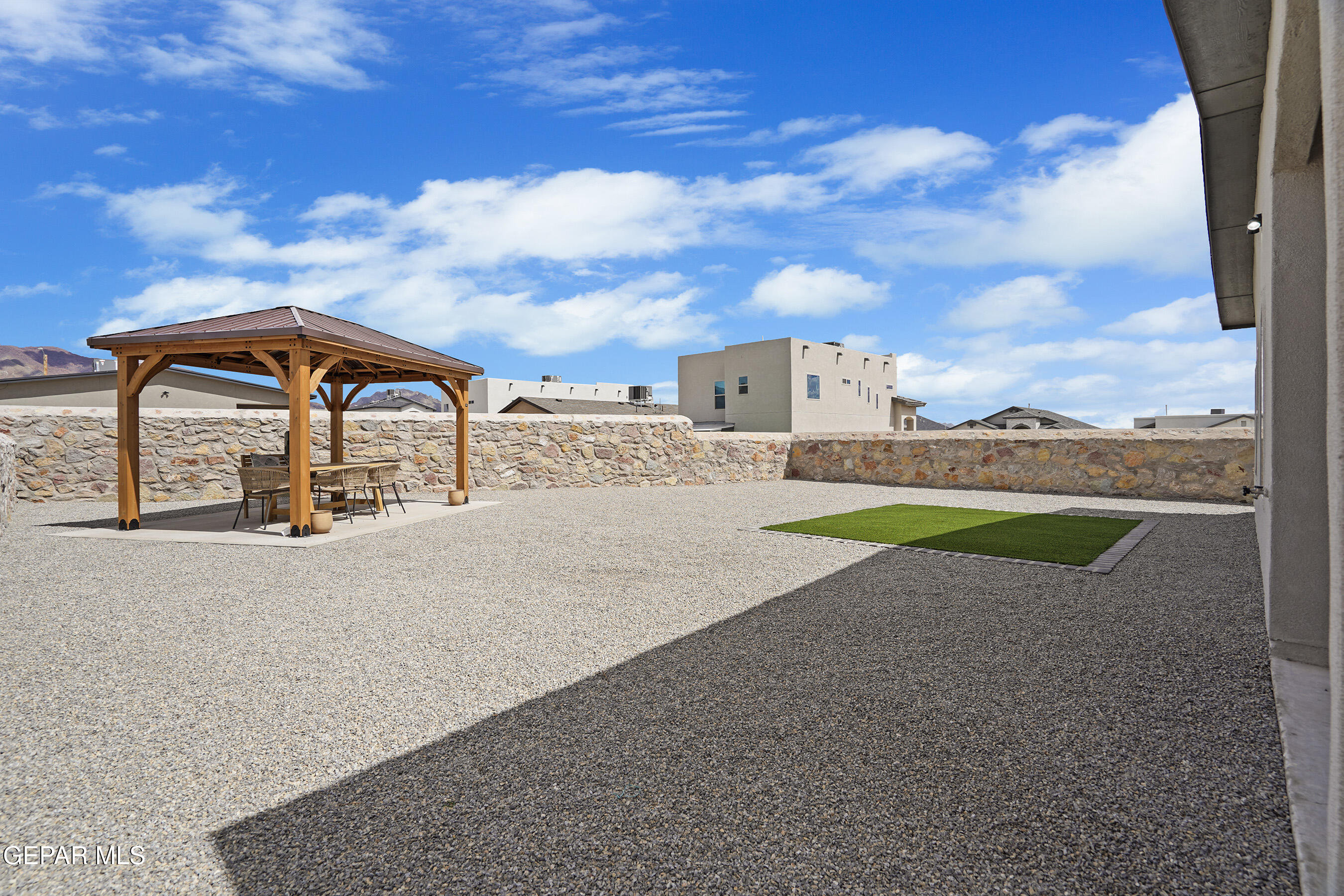 2308 ENCHANTED QUAIL