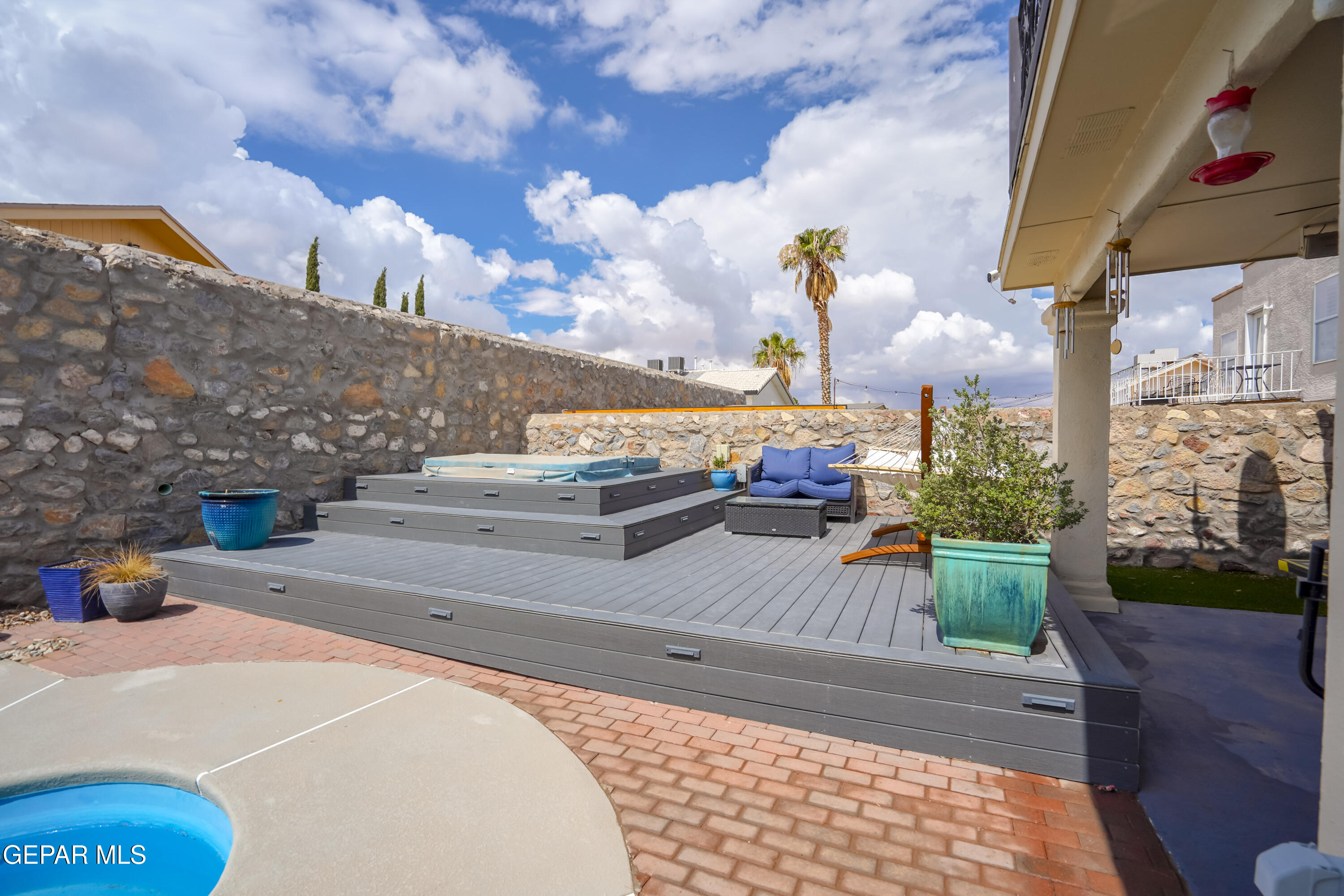 6820 WHISPER CANYON Drive