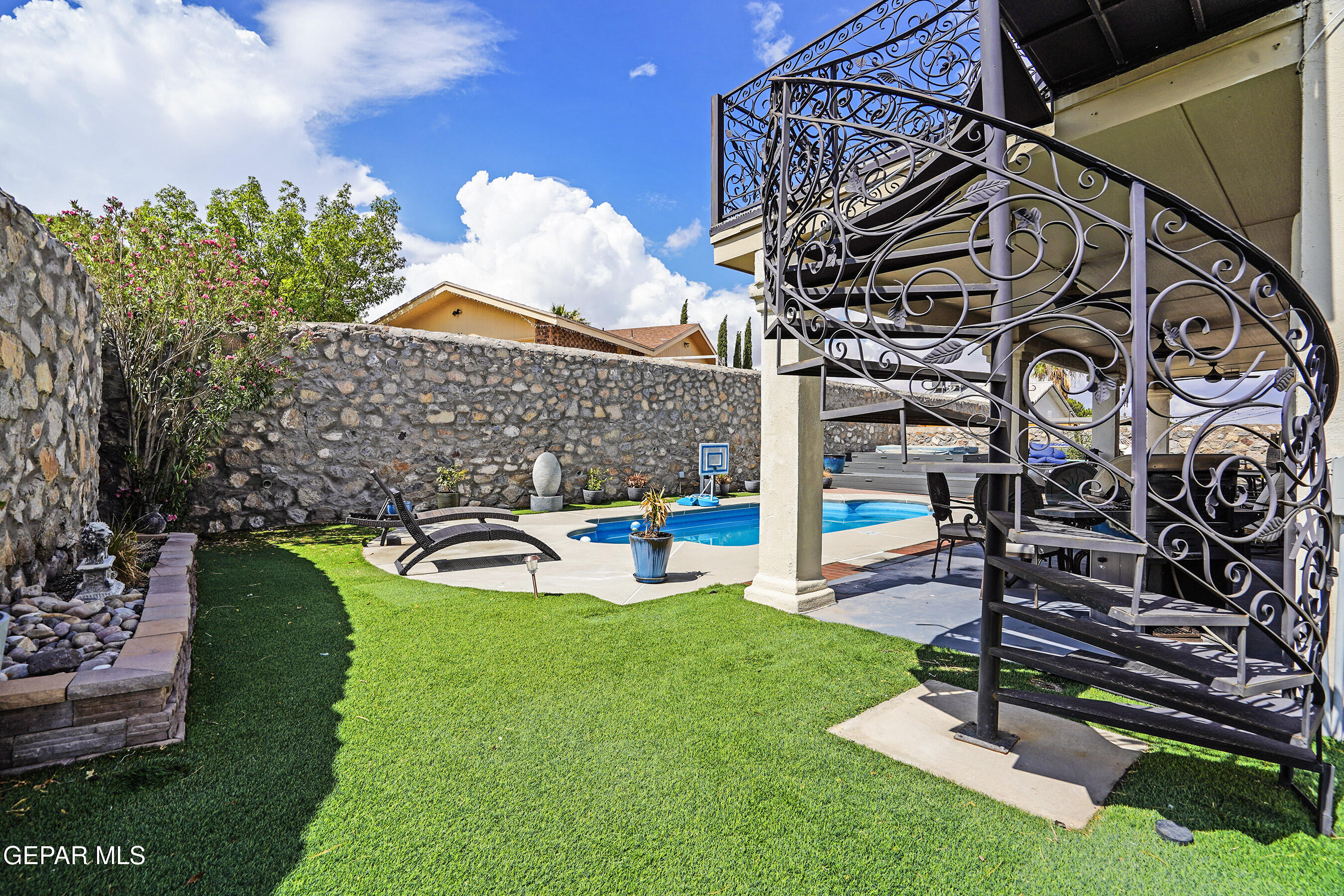 6820 WHISPER CANYON Drive