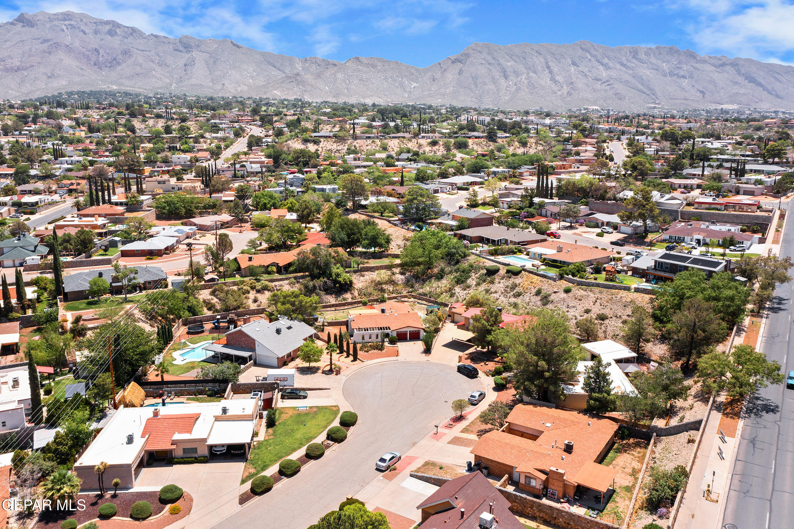 608 PASEO DE LUNA Lane