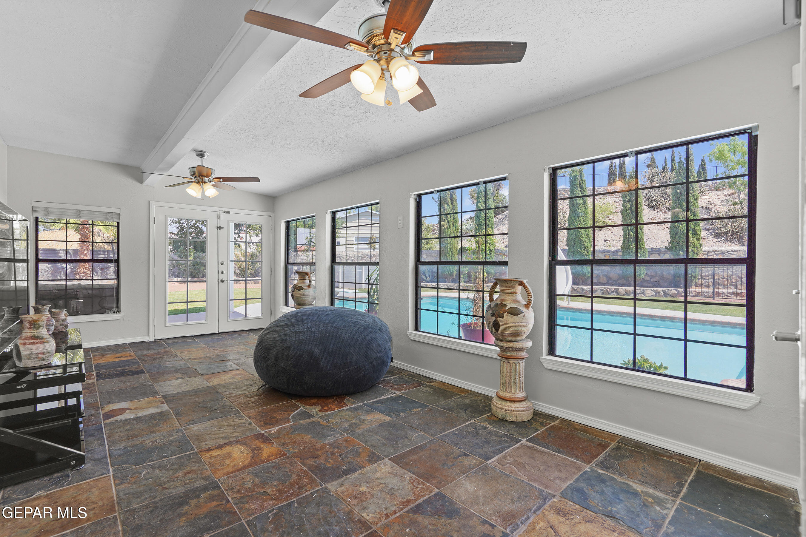 608 PASEO DE LUNA Lane