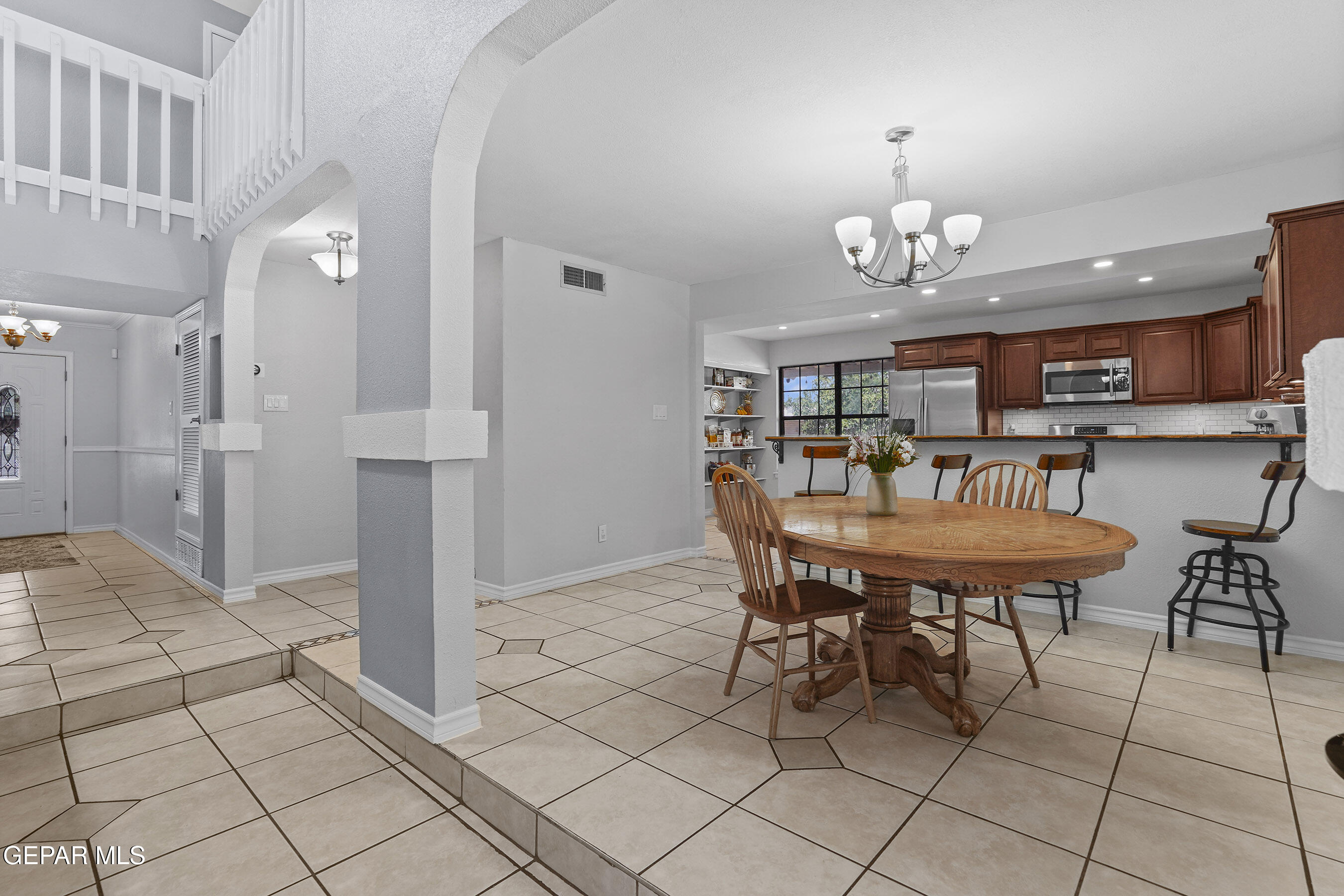 608 PASEO DE LUNA Lane