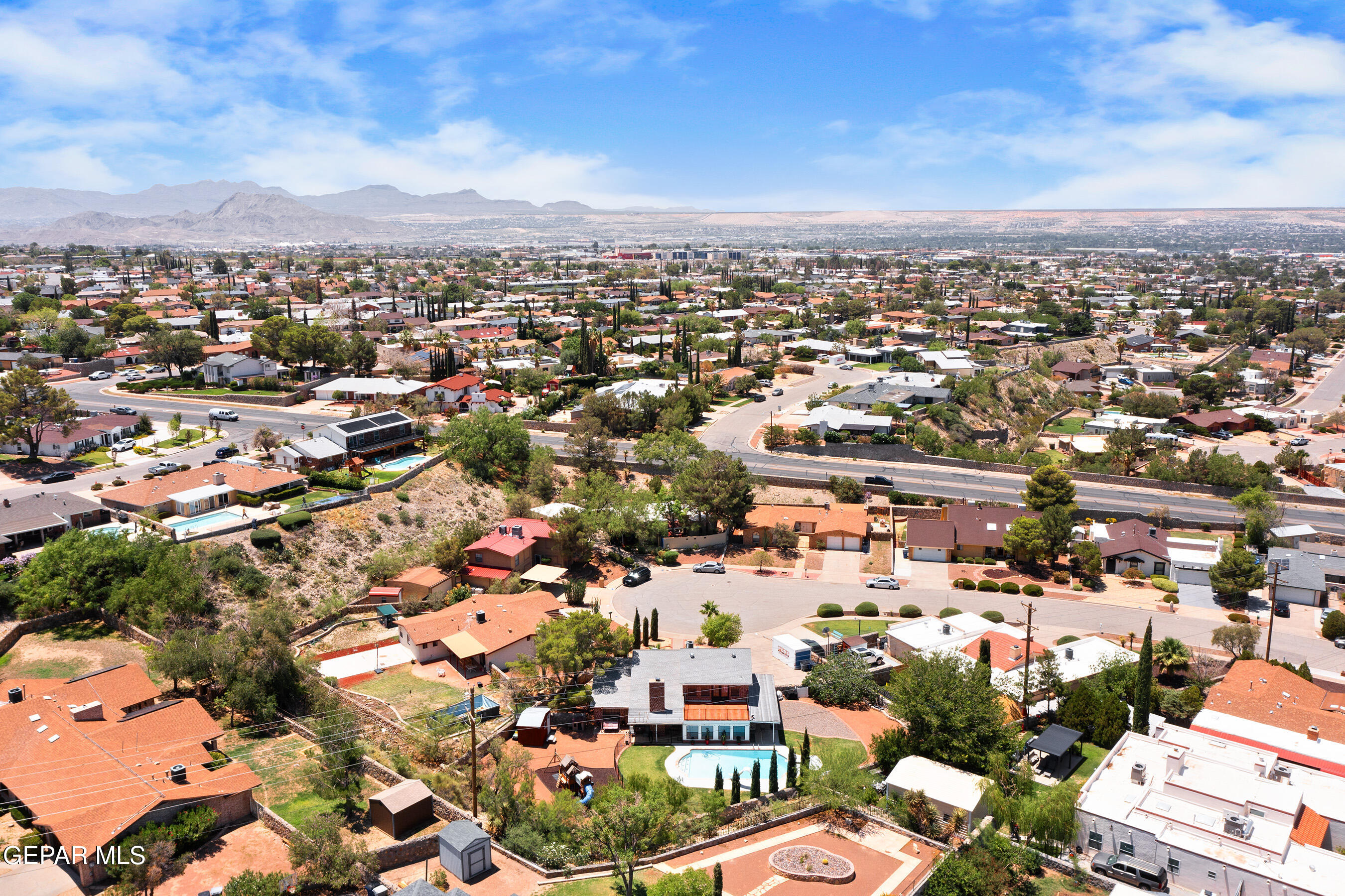 608 PASEO DE LUNA Lane
