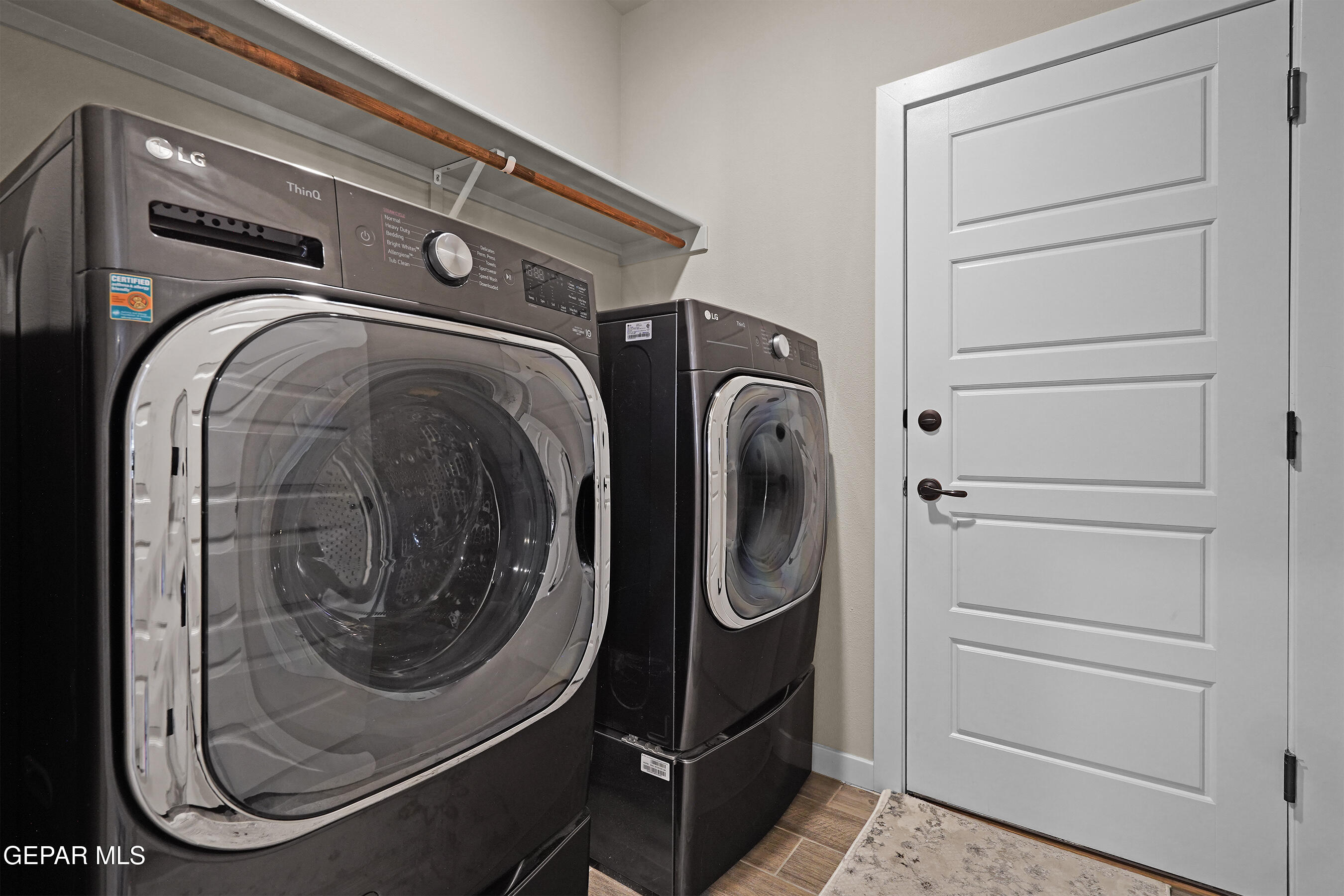 7852 ENCHANTED PARK Drive