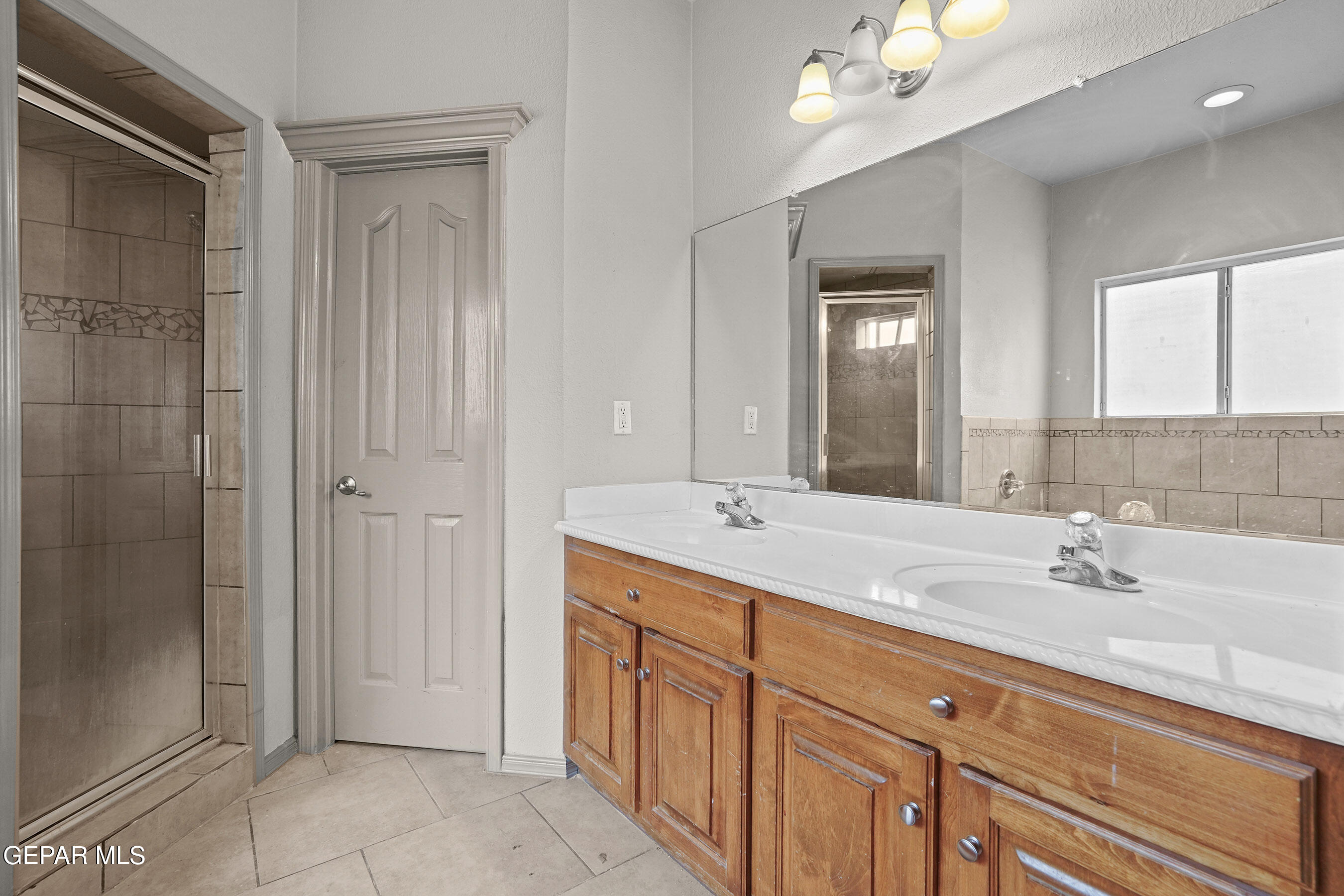 5517 MANUEL MORENO Drive