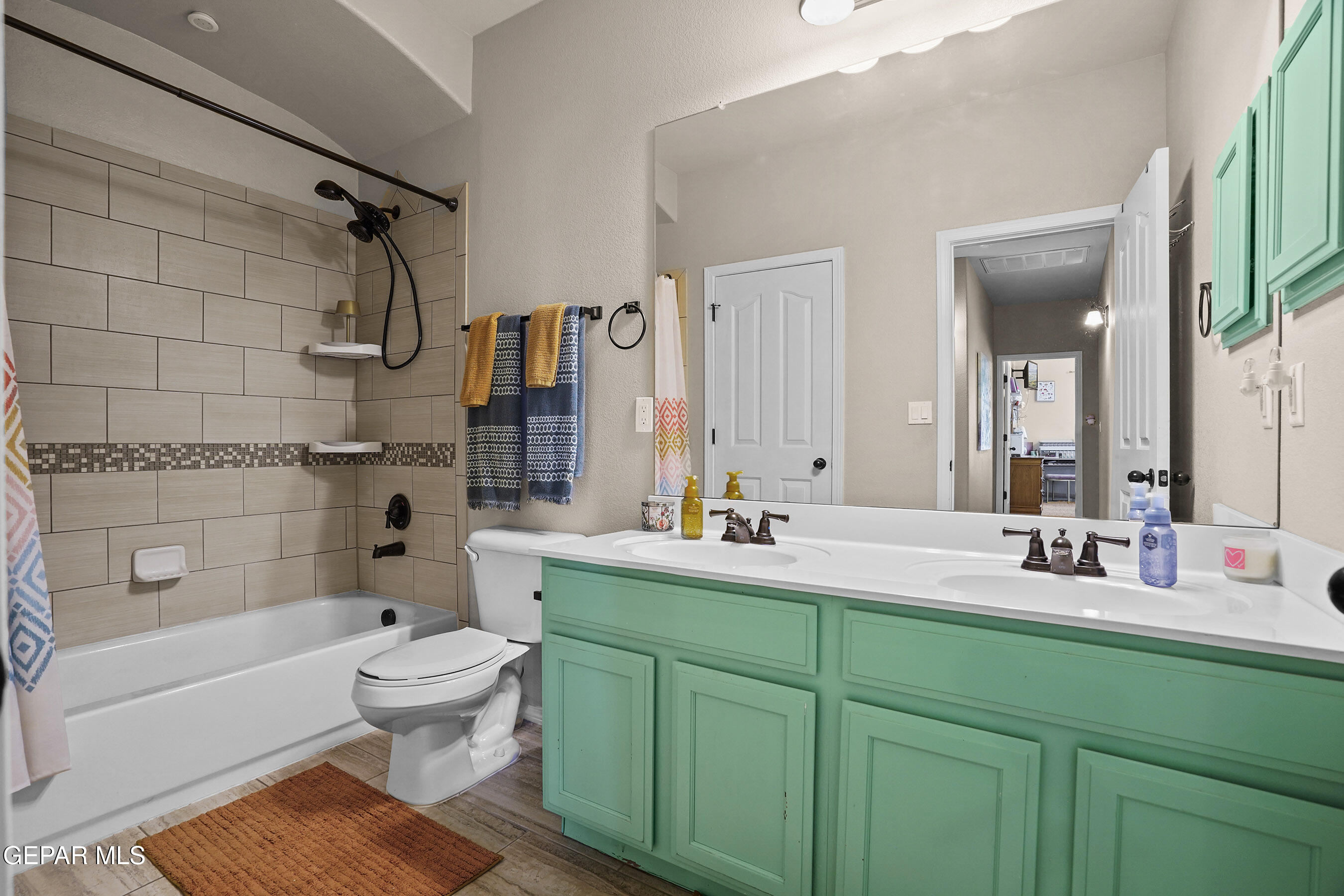 7520 EAGLE VISTA Drive