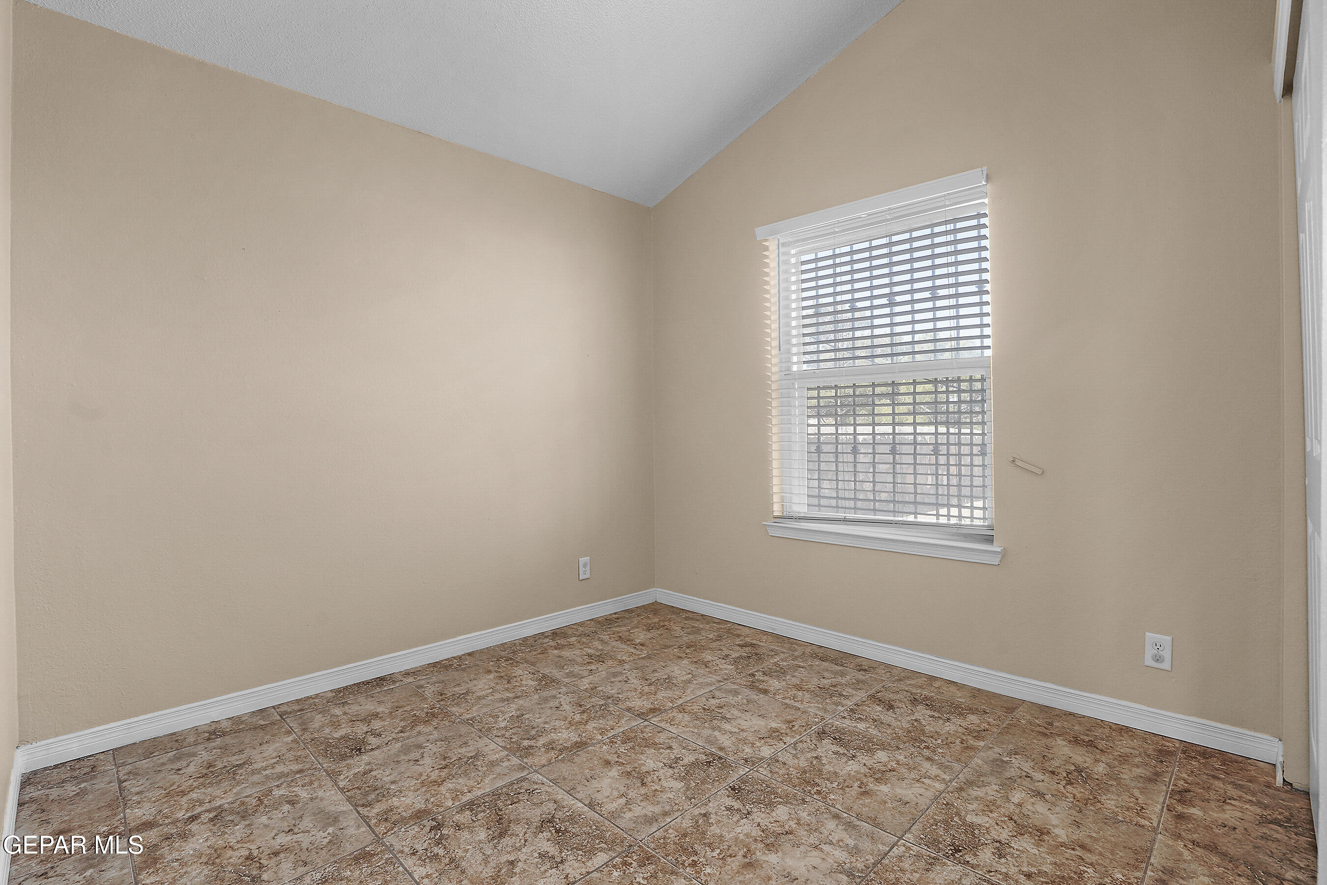 1695 SAINT PAUL Place