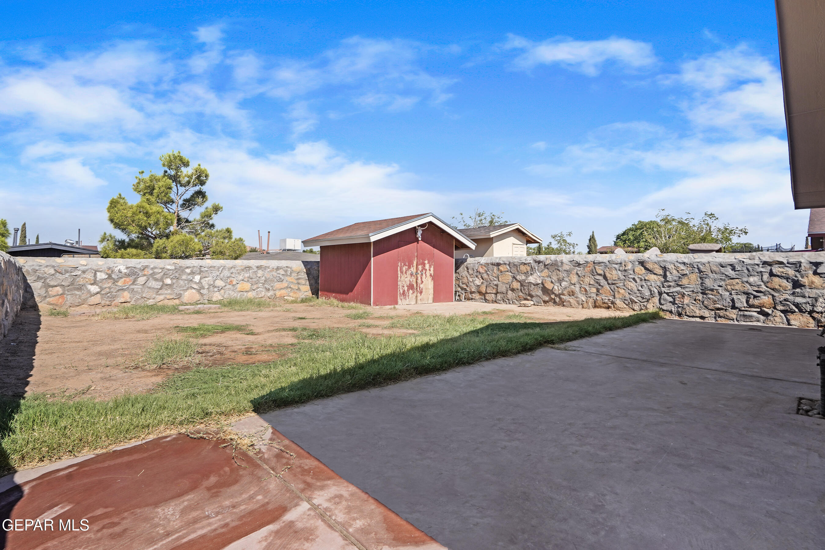 1695 SAINT PAUL Place