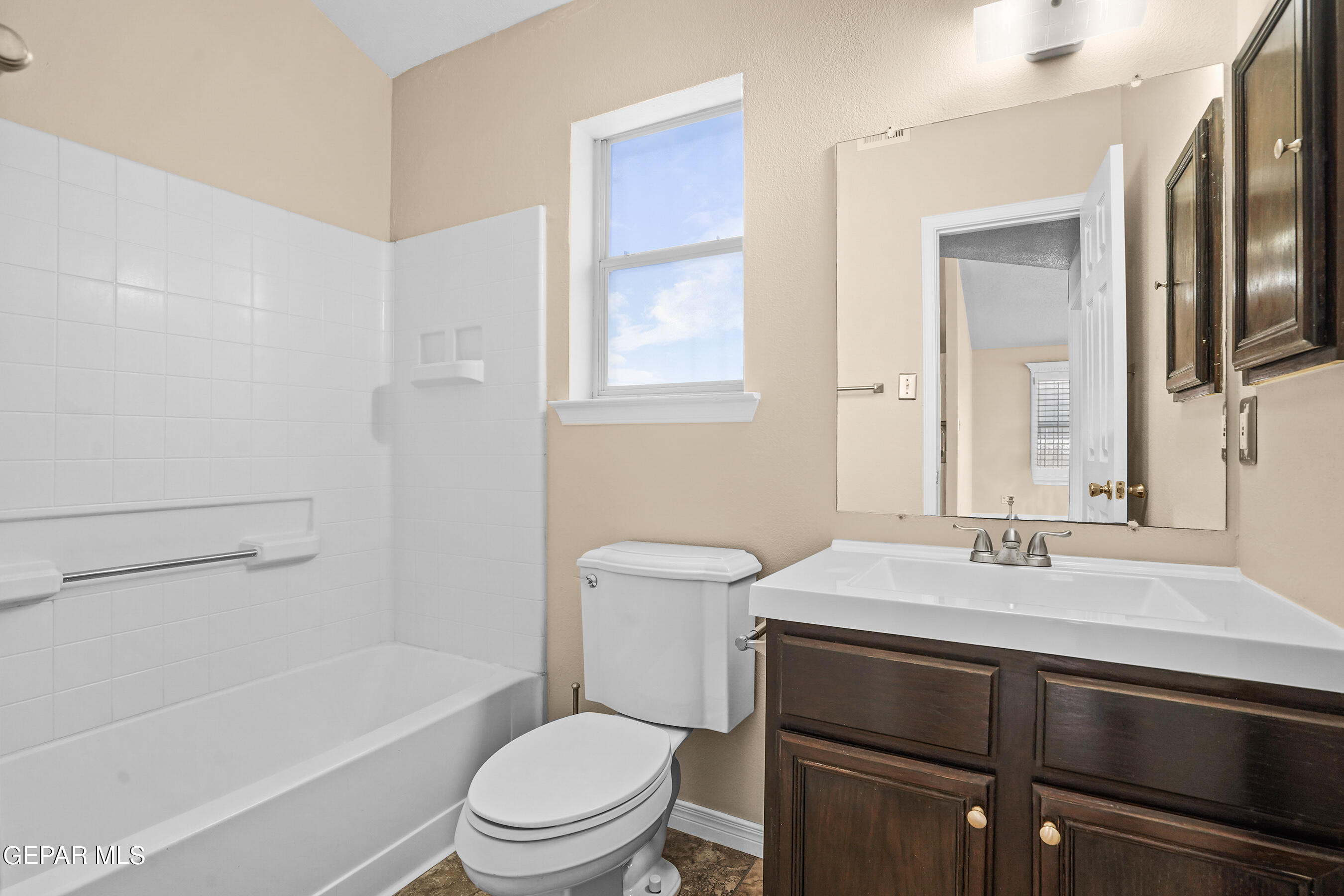 1695 SAINT PAUL Place