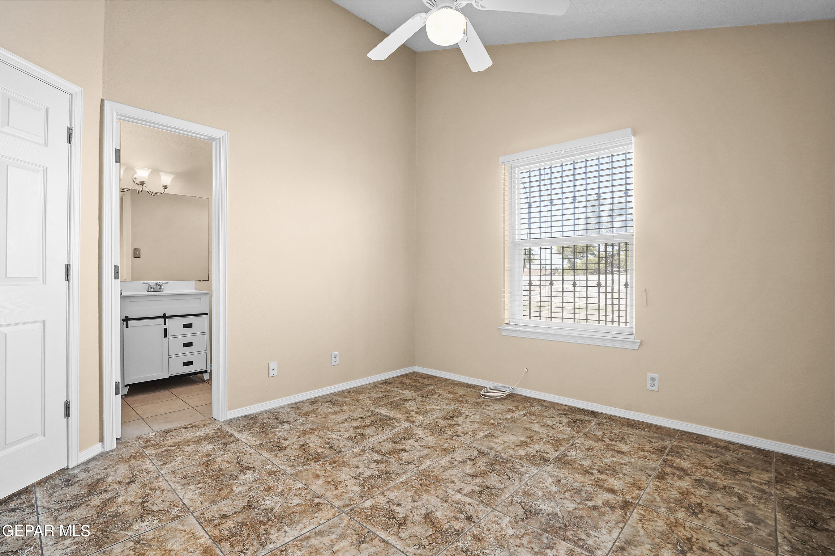 1695 SAINT PAUL Place