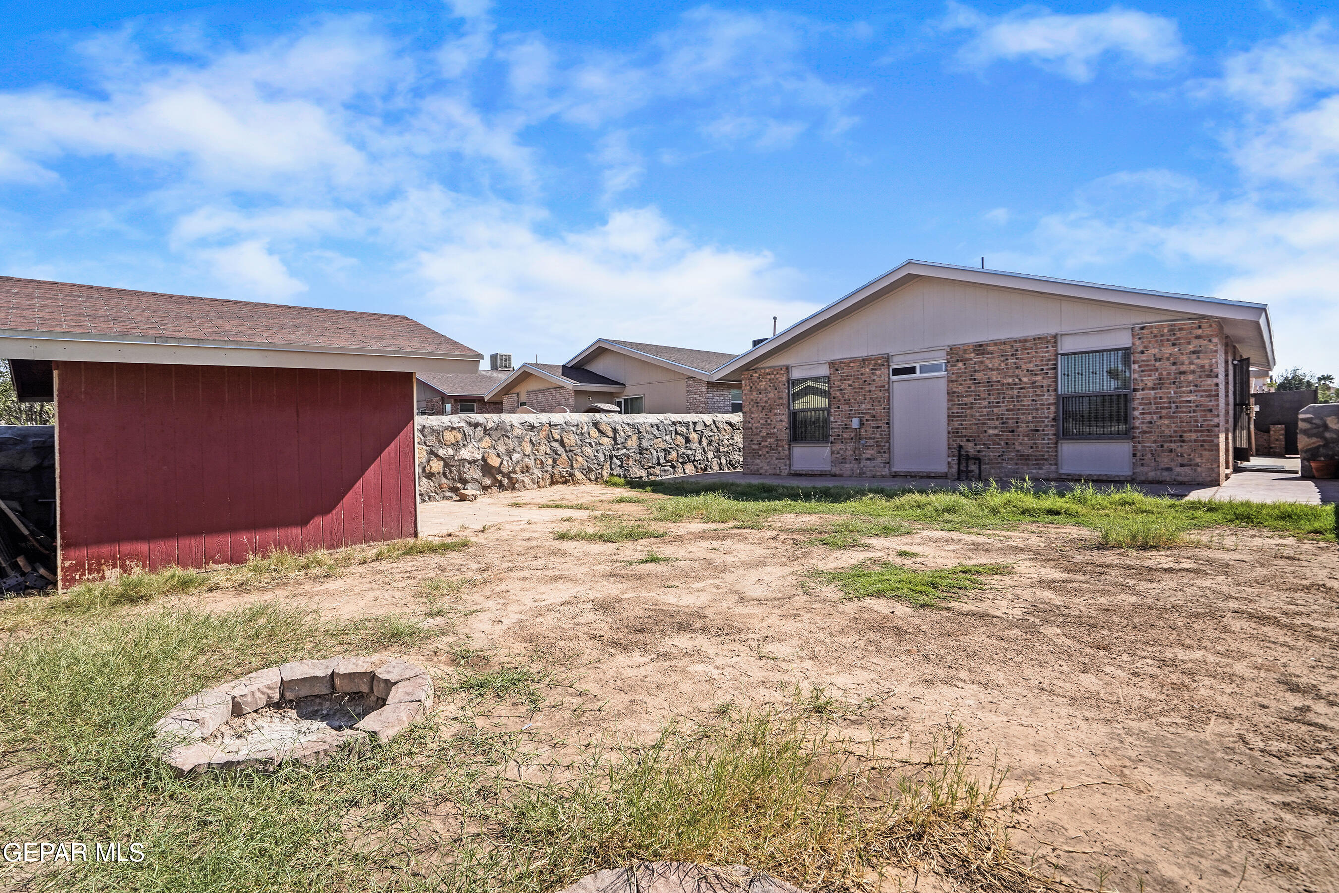 1695 SAINT PAUL Place