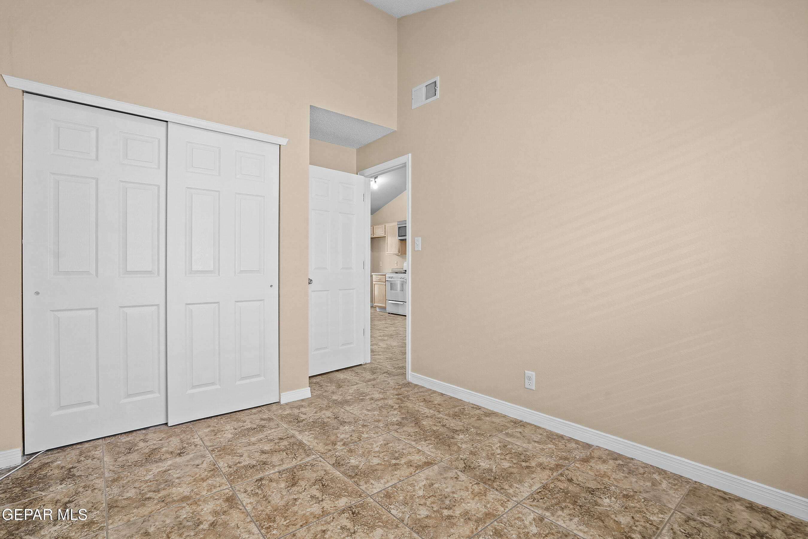 1695 SAINT PAUL Place