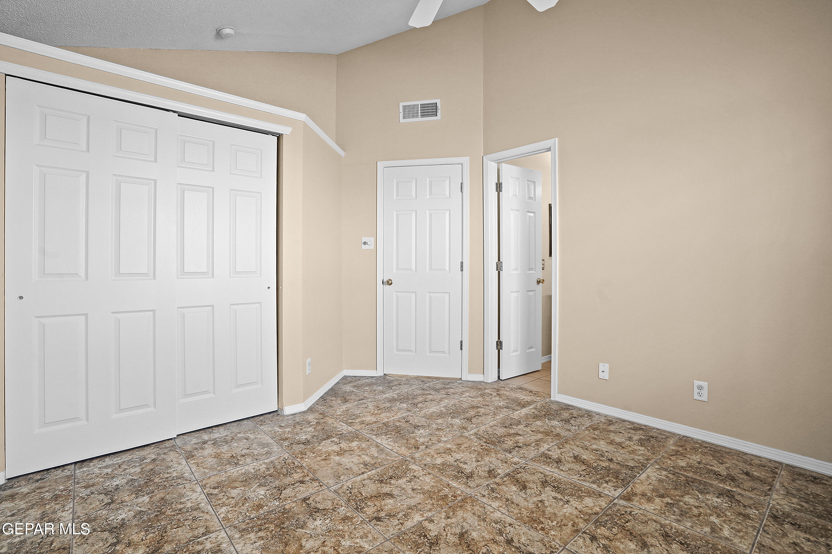 1695 SAINT PAUL Place