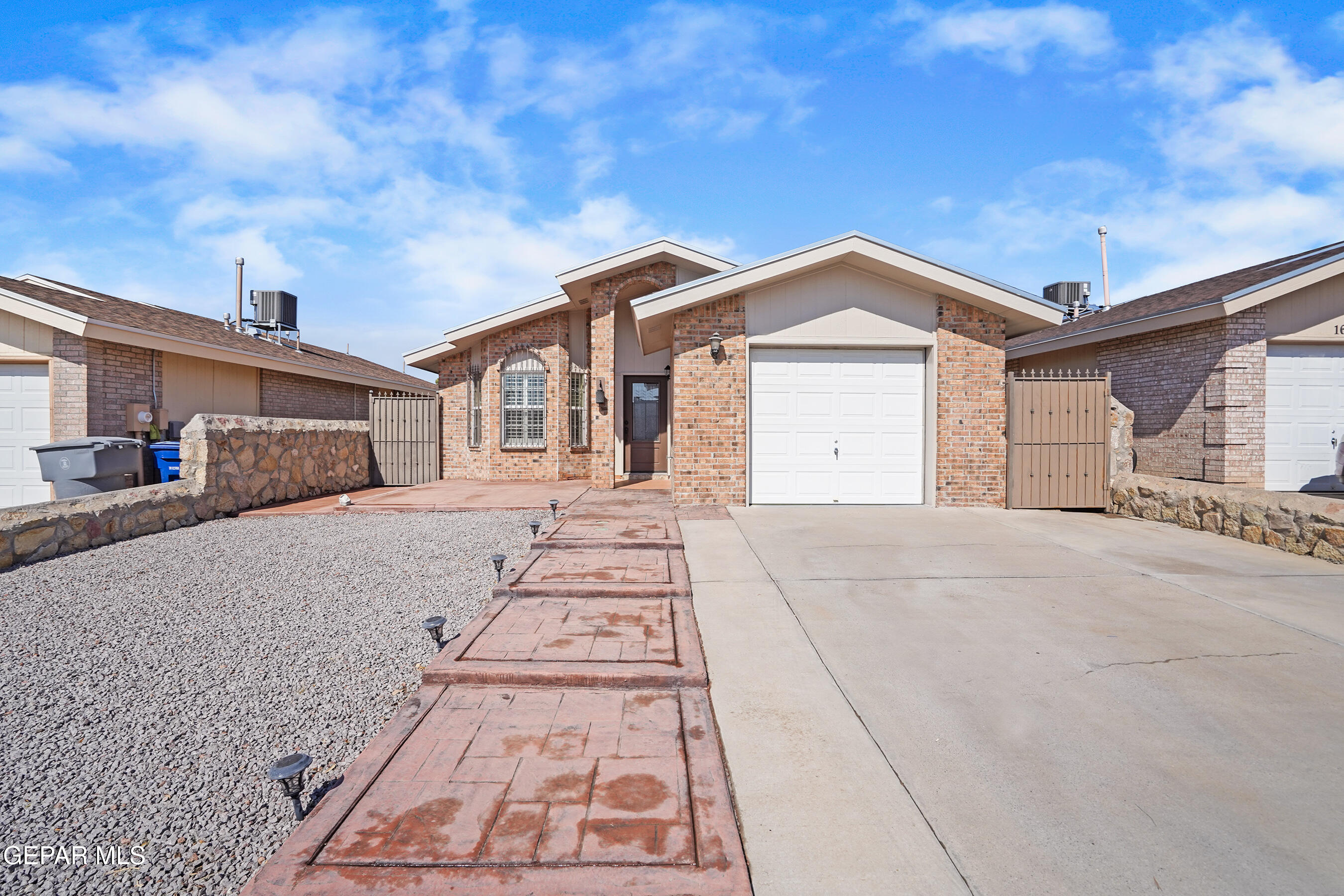 1695 SAINT PAUL Place