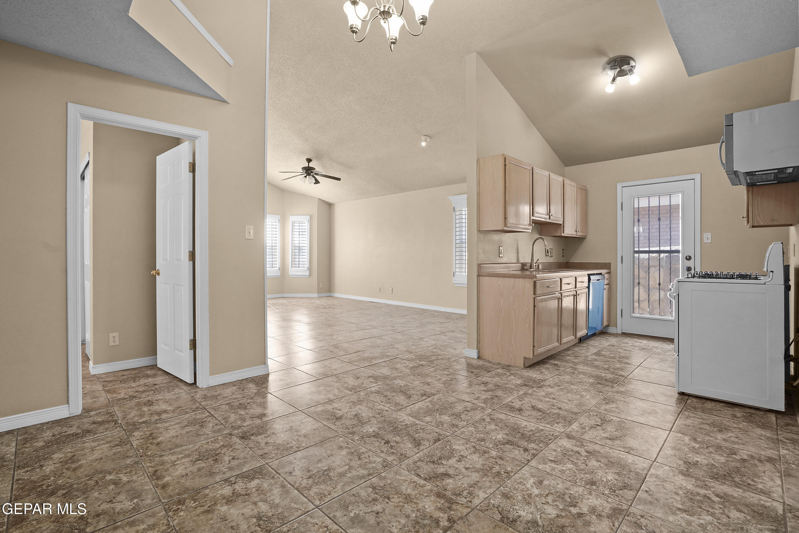 1695 SAINT PAUL Place