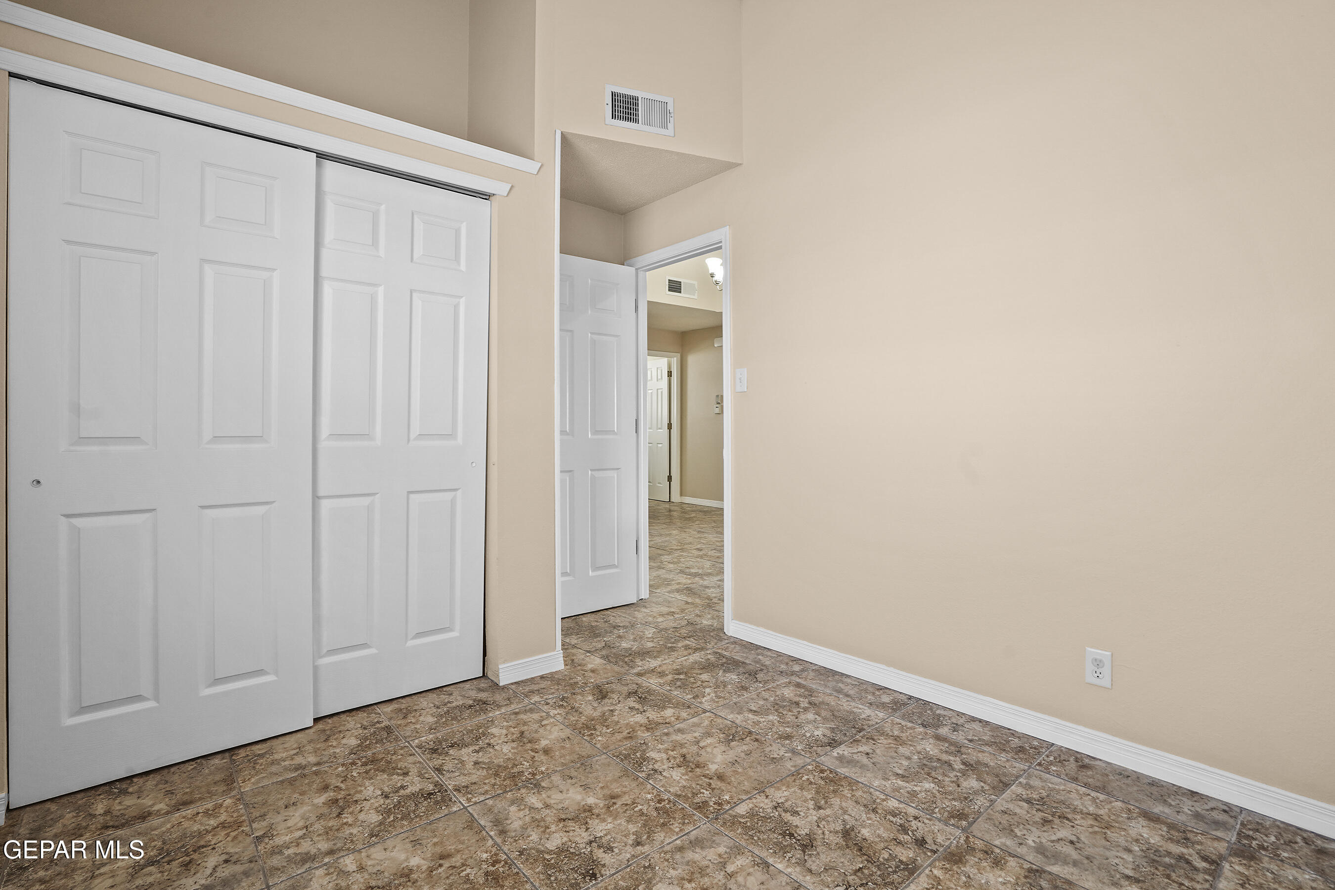 1695 SAINT PAUL Place