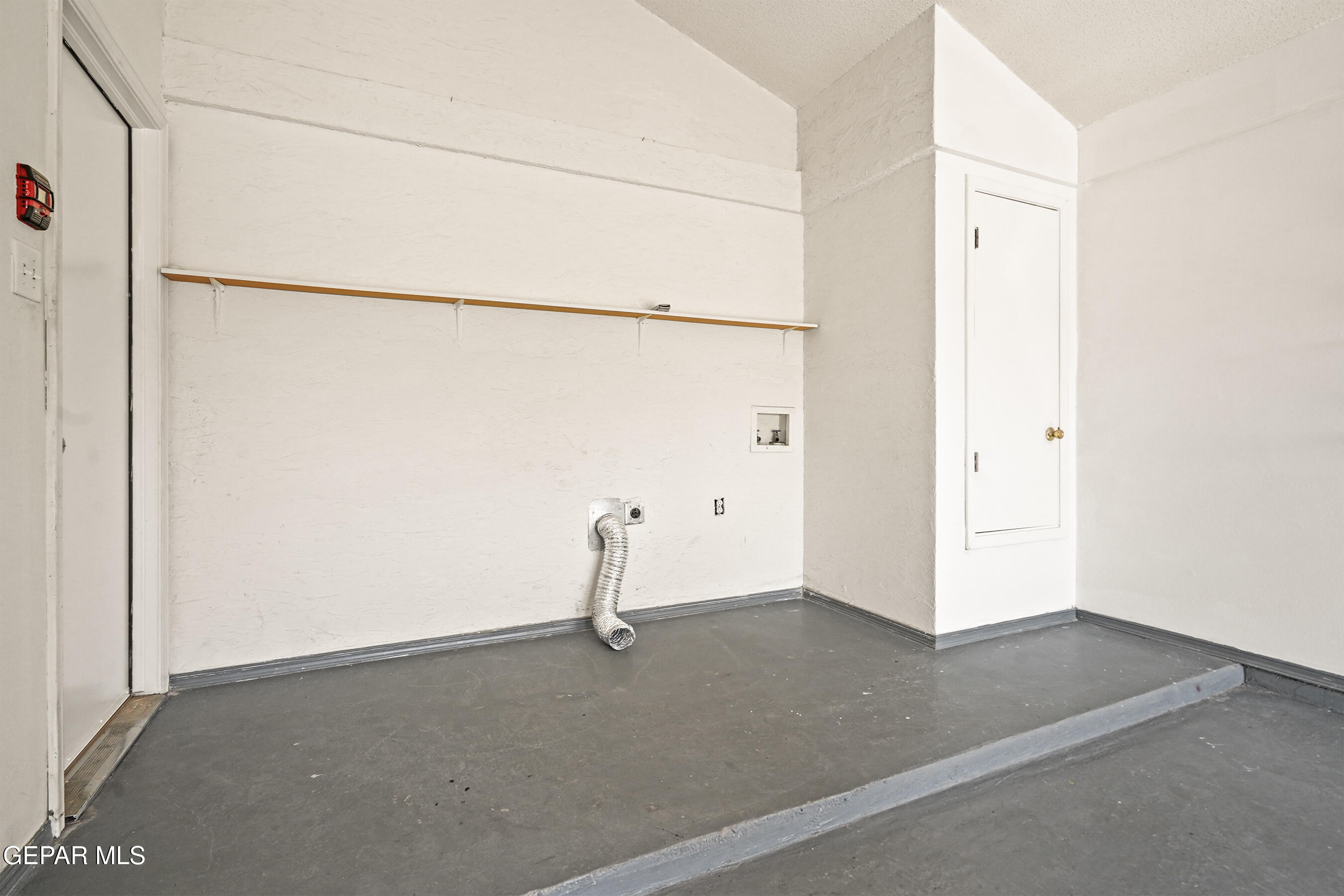 1695 SAINT PAUL Place