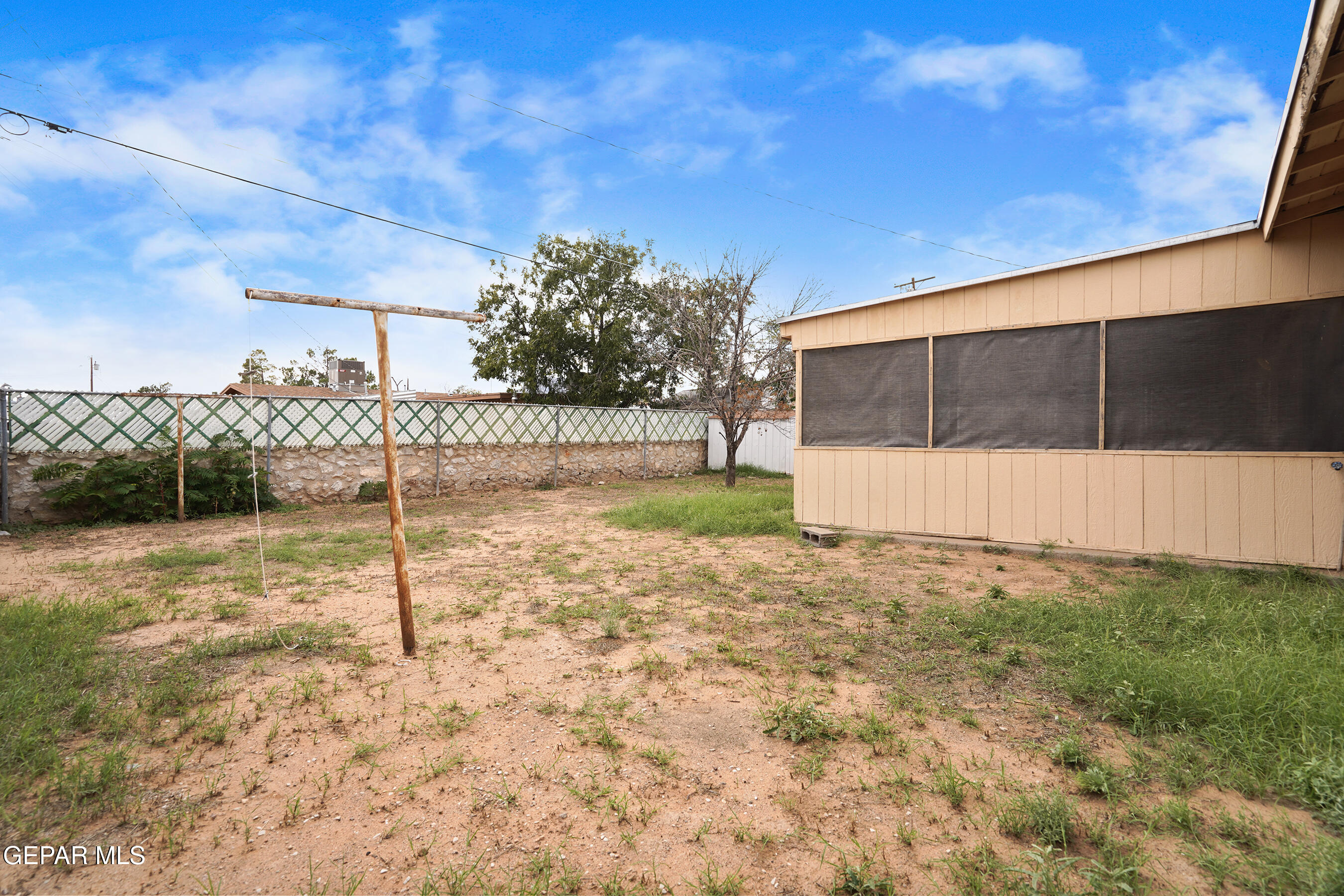 5644 ARROWHEAD Drive