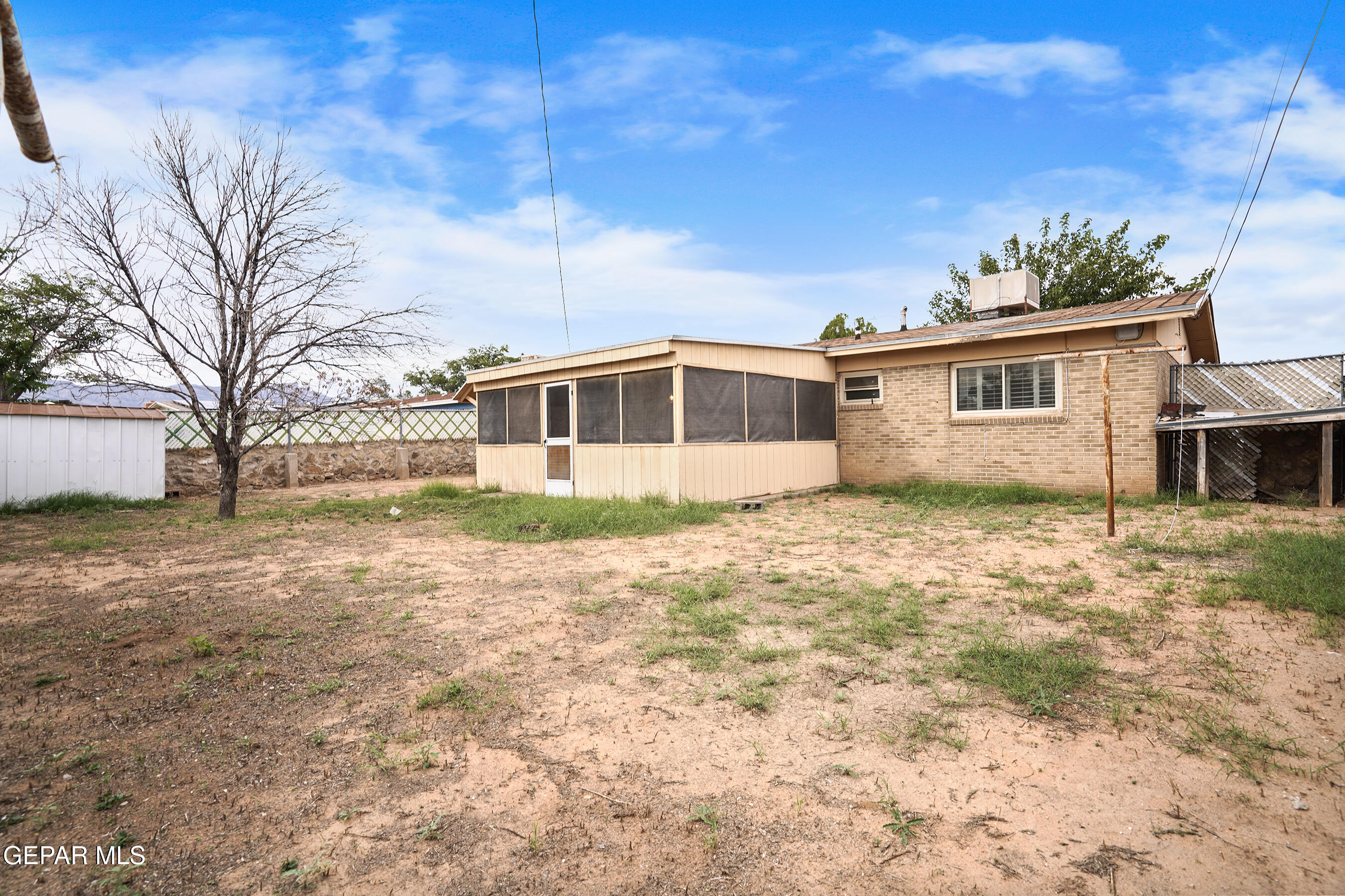 5644 ARROWHEAD Drive