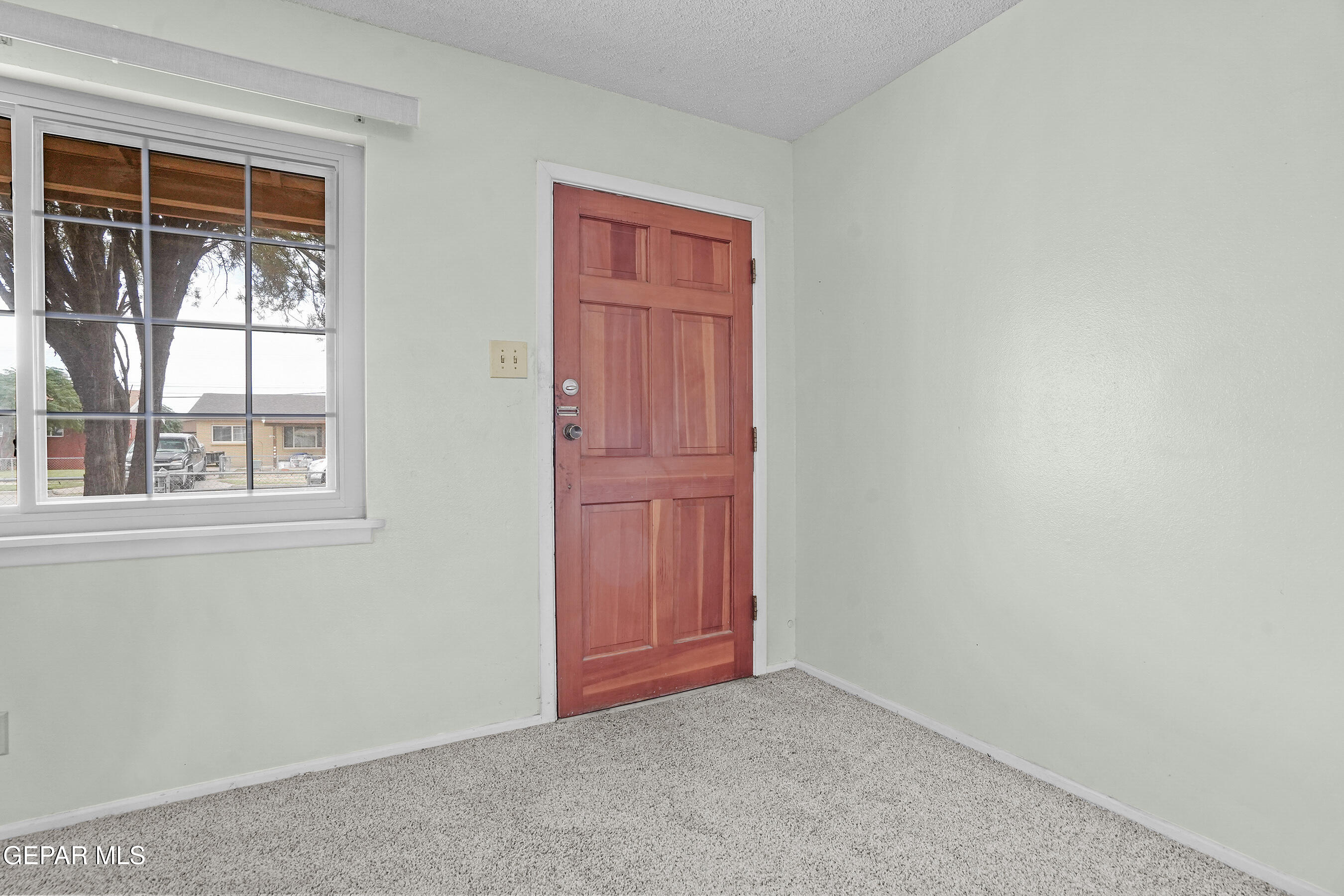 5644 ARROWHEAD Drive