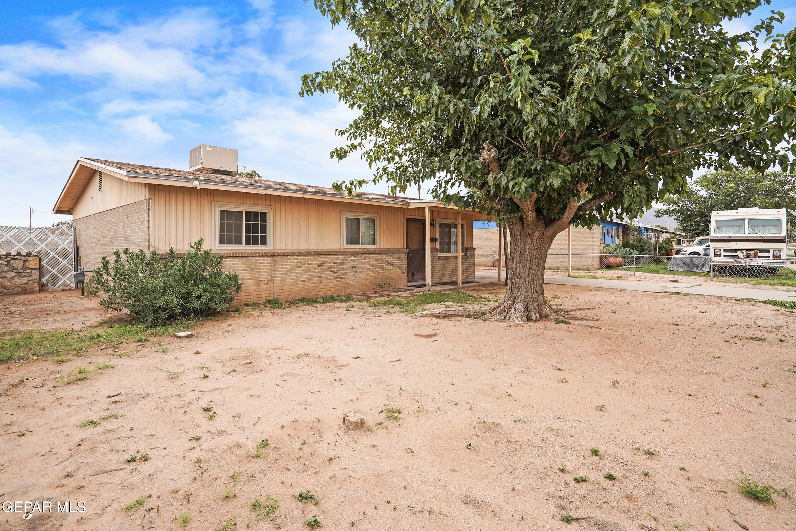 5644 ARROWHEAD Drive
