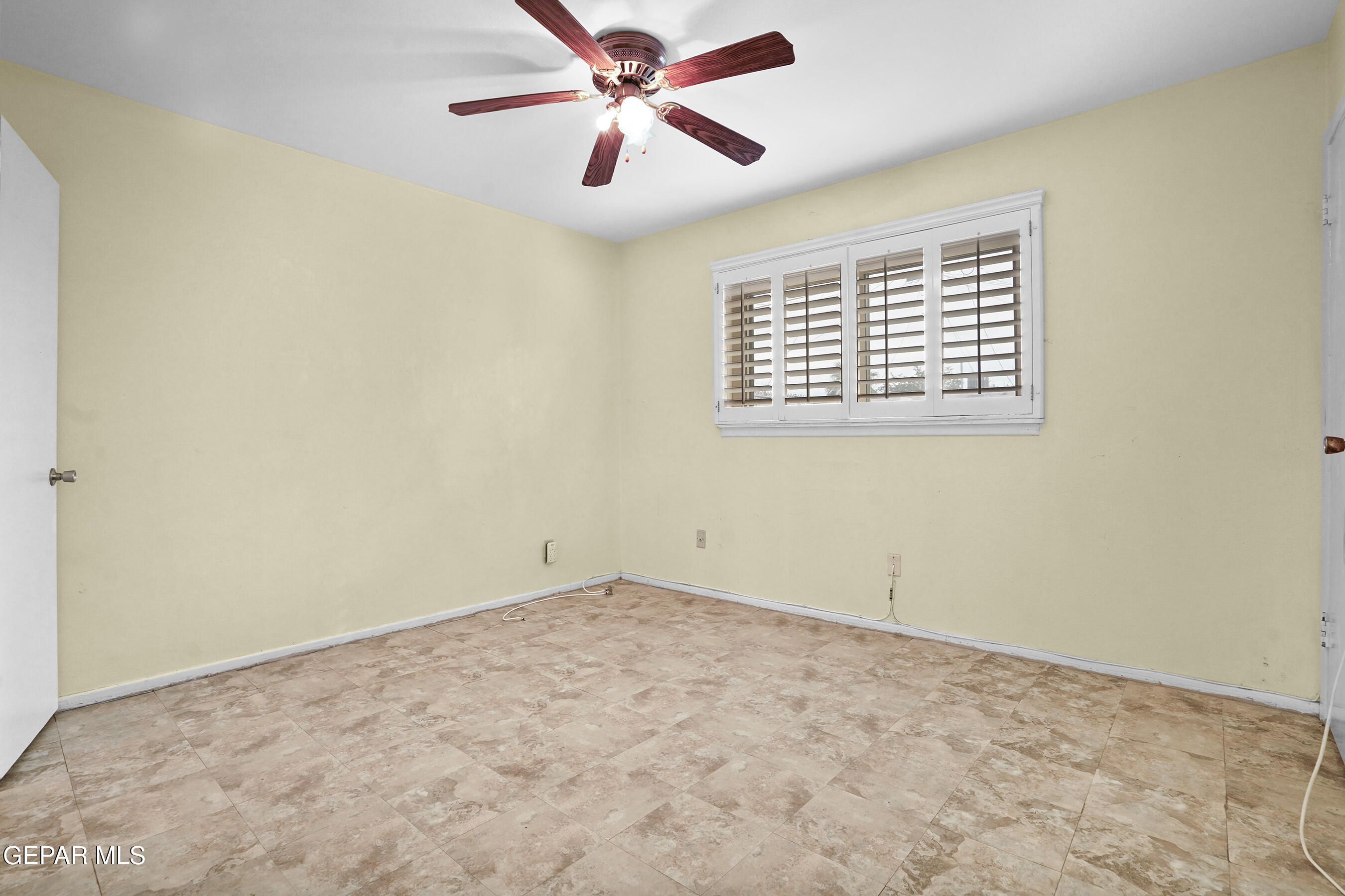 5644 ARROWHEAD Drive