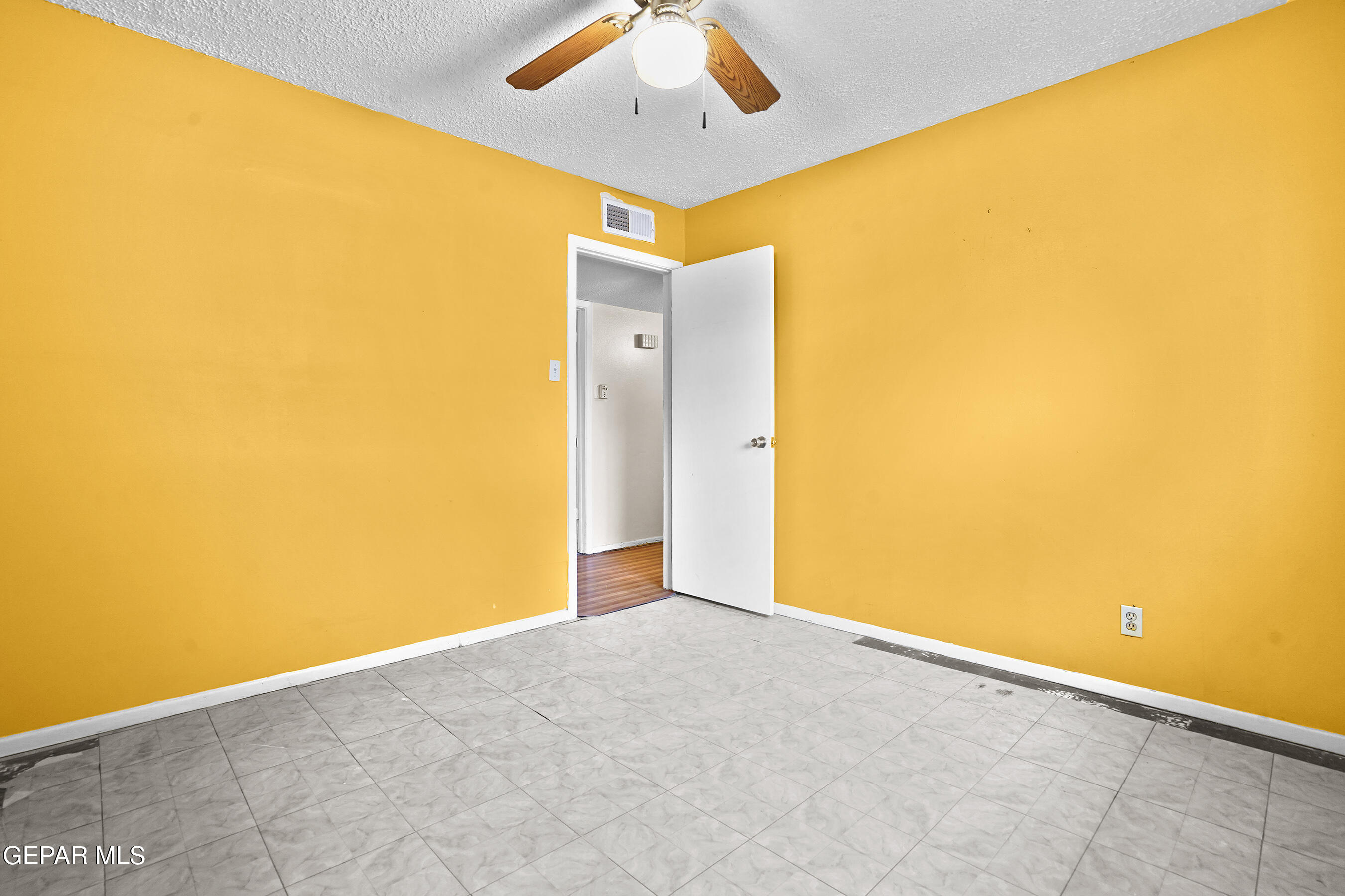 5644 ARROWHEAD Drive
