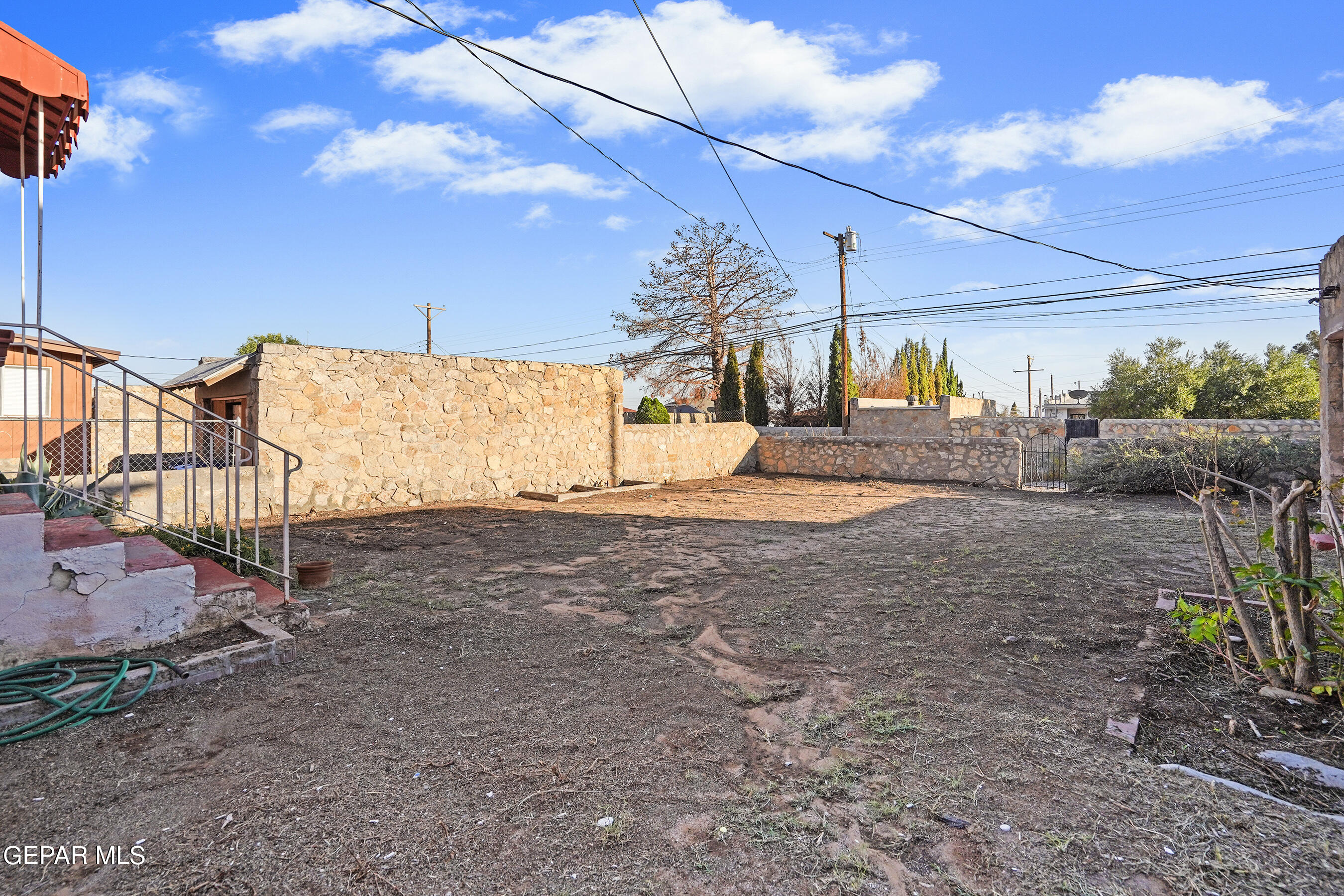 3018 SACRAMENTO Avenue