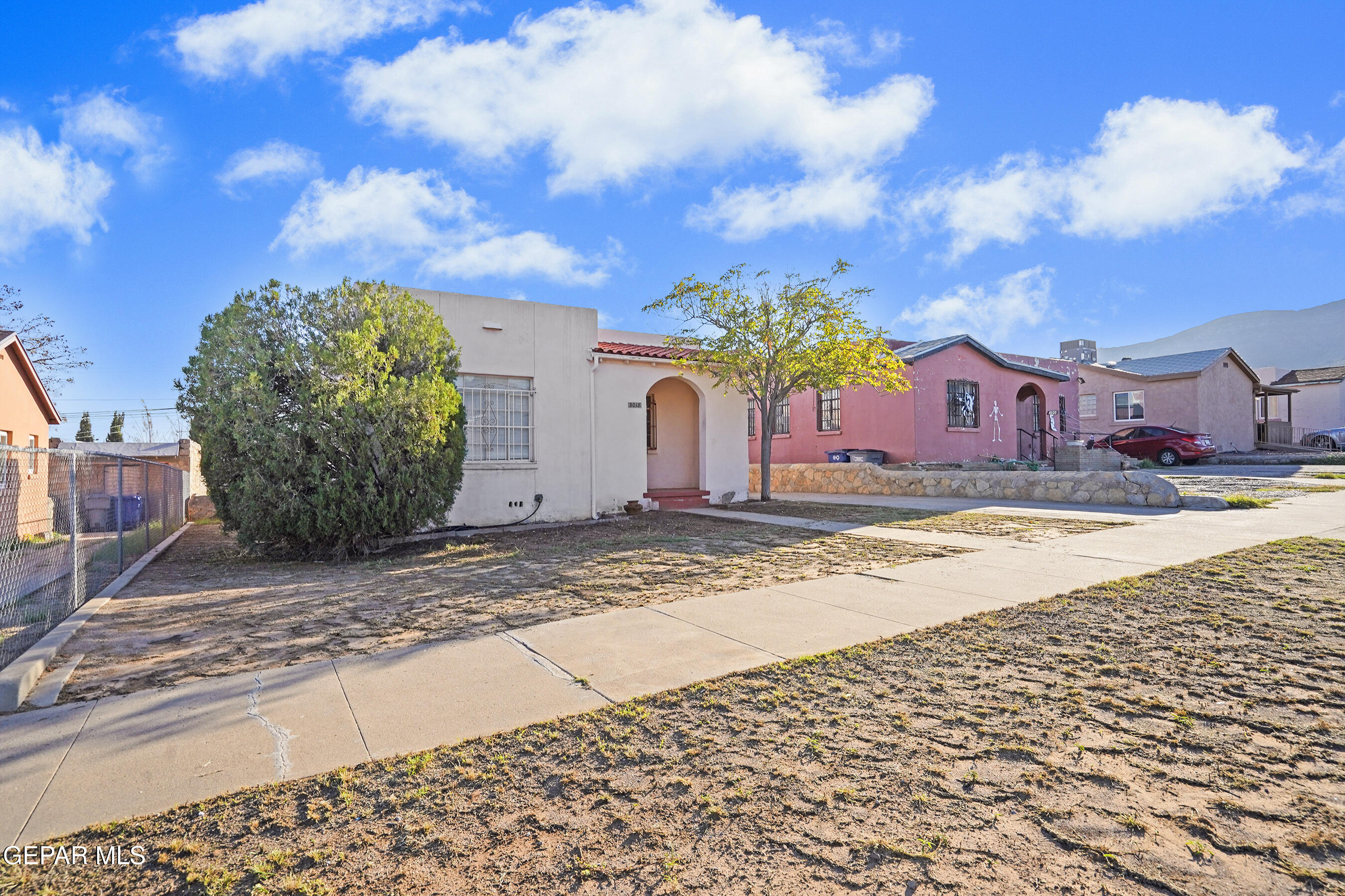 3018 SACRAMENTO Avenue