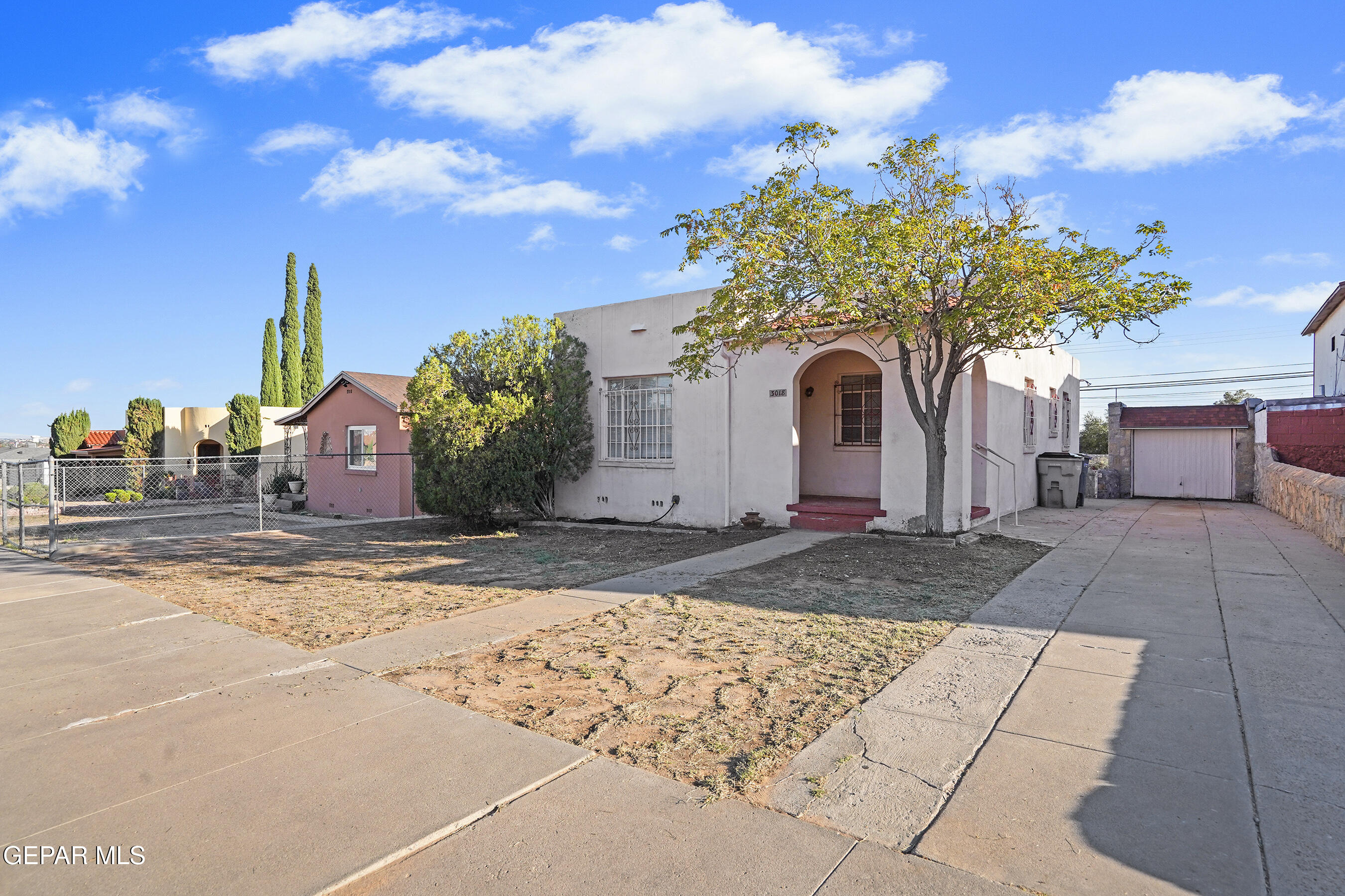 3018 SACRAMENTO Avenue